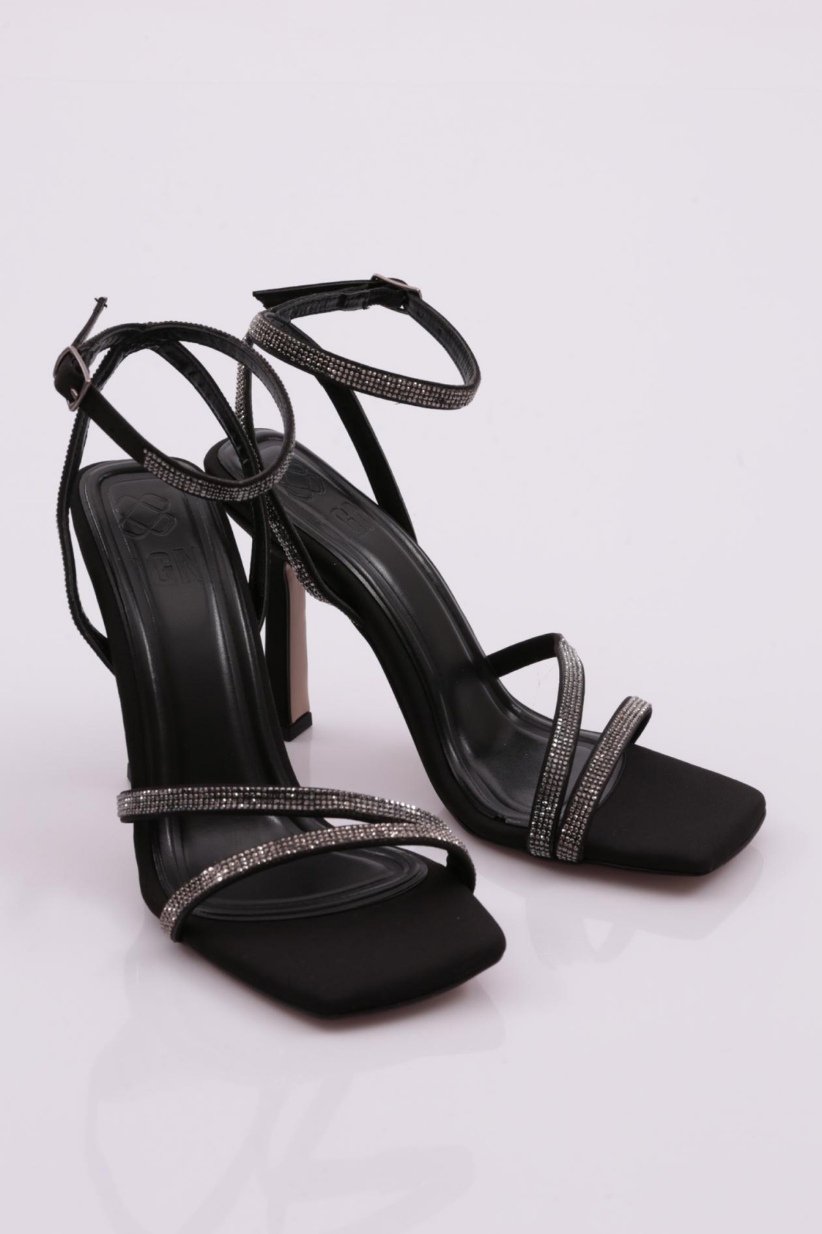 2026 Kadin Silver Taşli Bilekten Kemer Bağlamali Topuklu Sandalet - Görsel 3