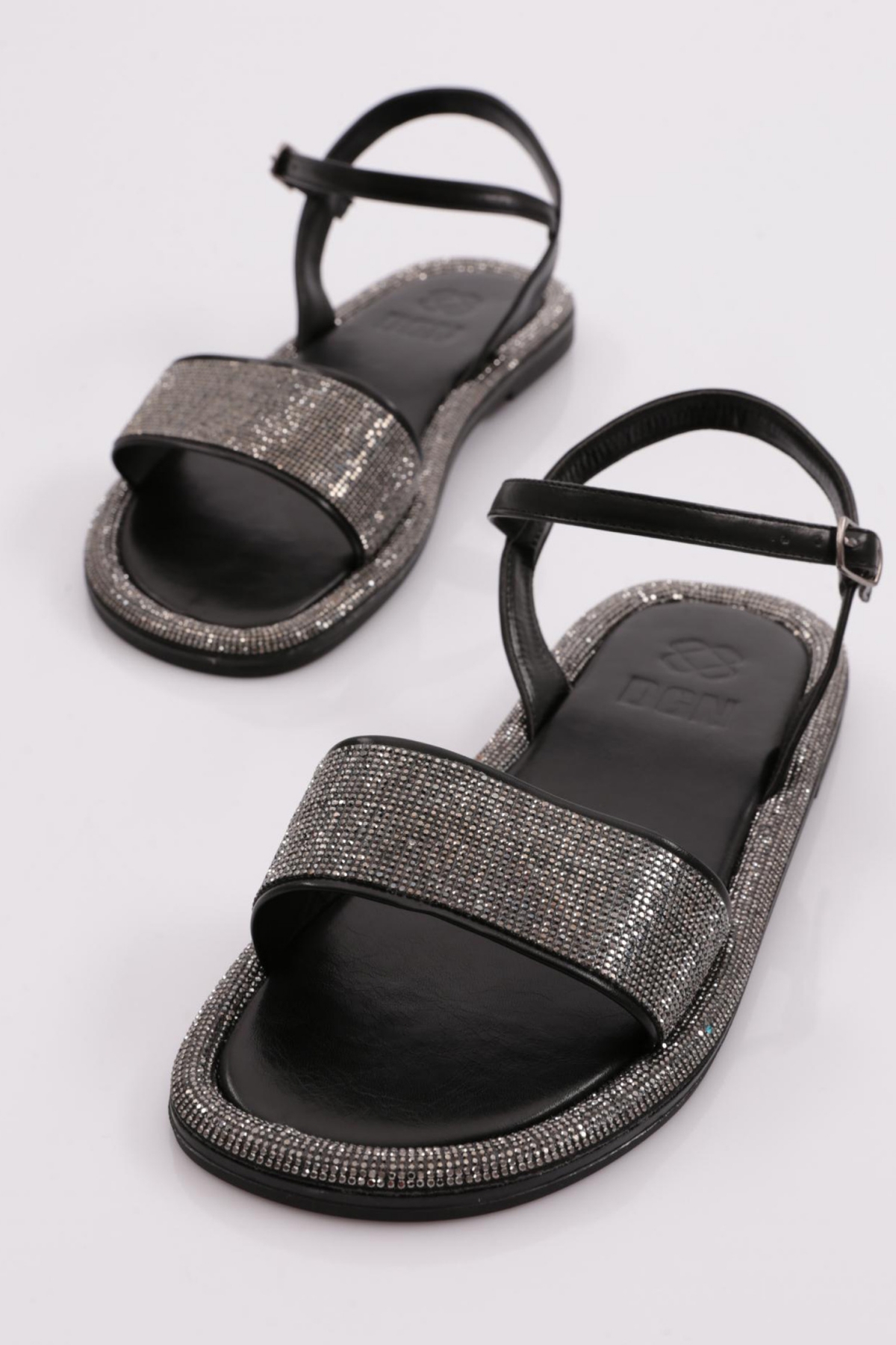 3051 Kadin Düz Taban Taşli Sandalet - Görsel 5