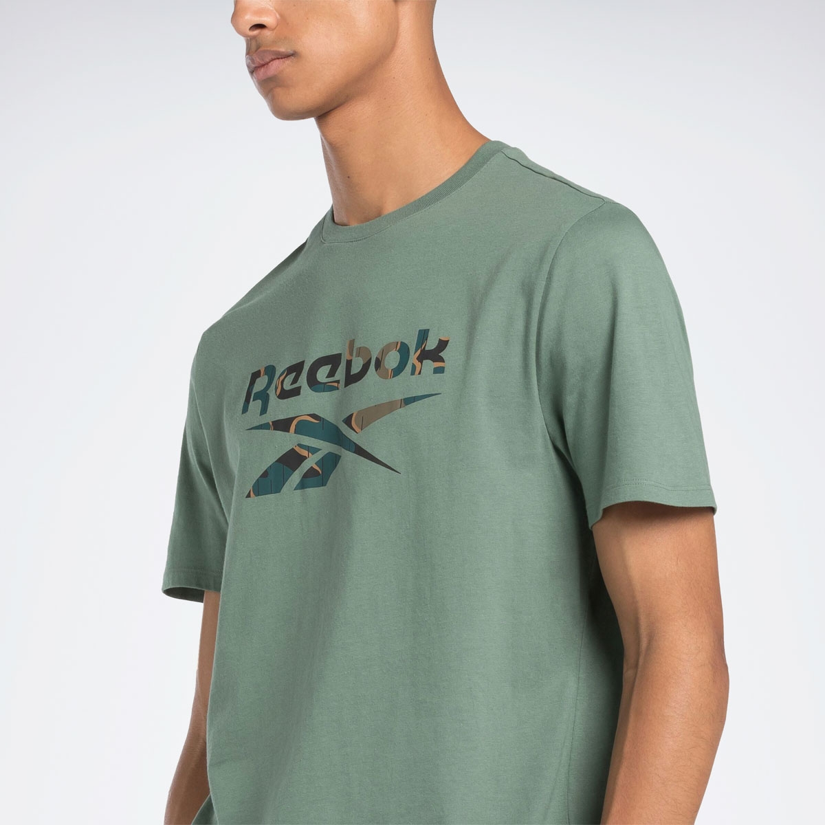 T shirt reebok verde deals