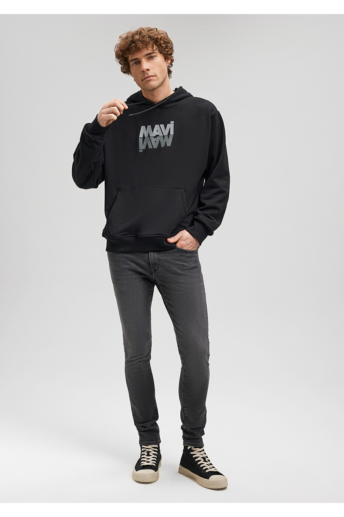 Logo Baskılı Siyah Sweatshirt