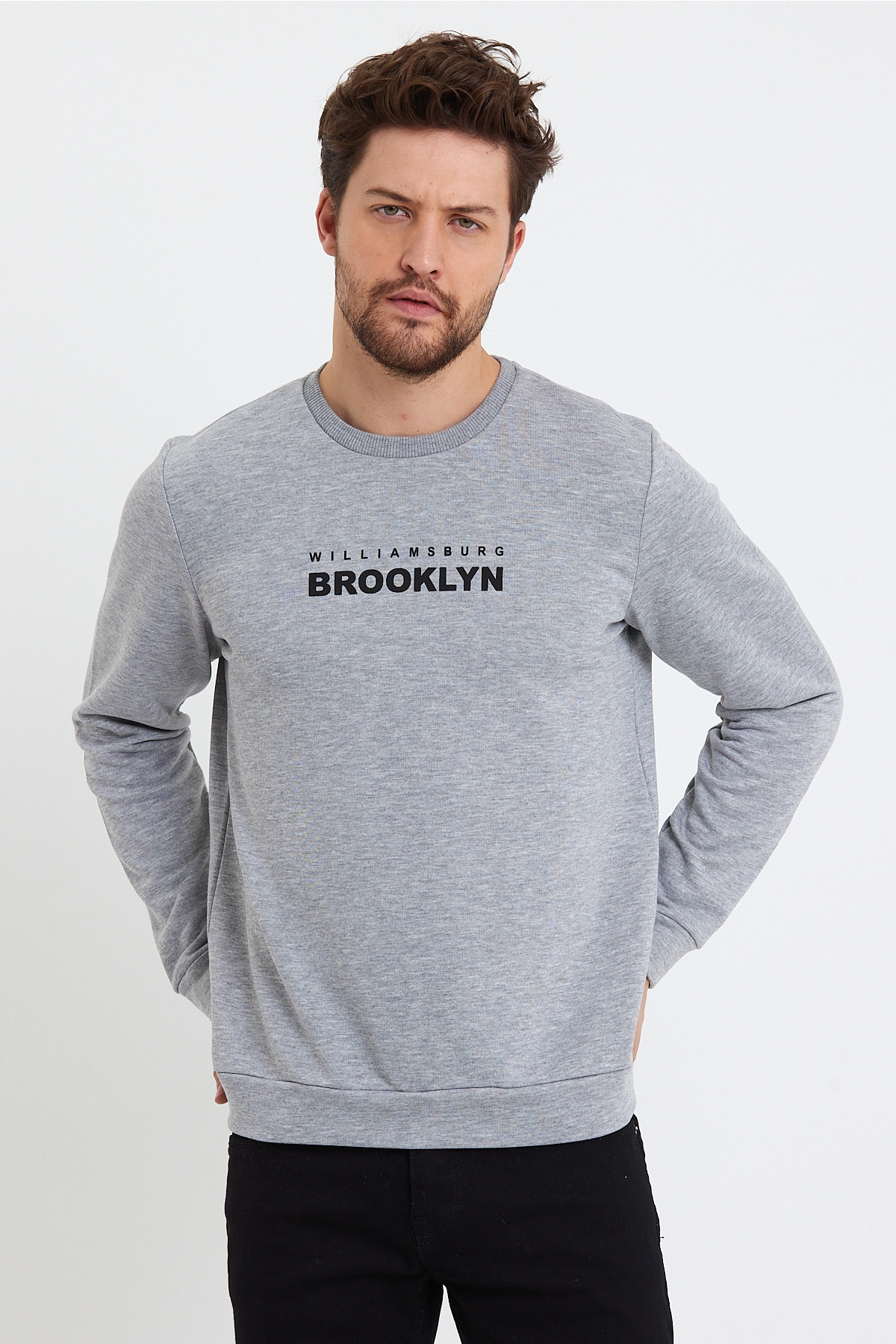 Erkek Bisiklet Yaka Rahat Kalıp 3 iplik Kalın Brooklyn Baskılı Sweatshirt SPR24sw29