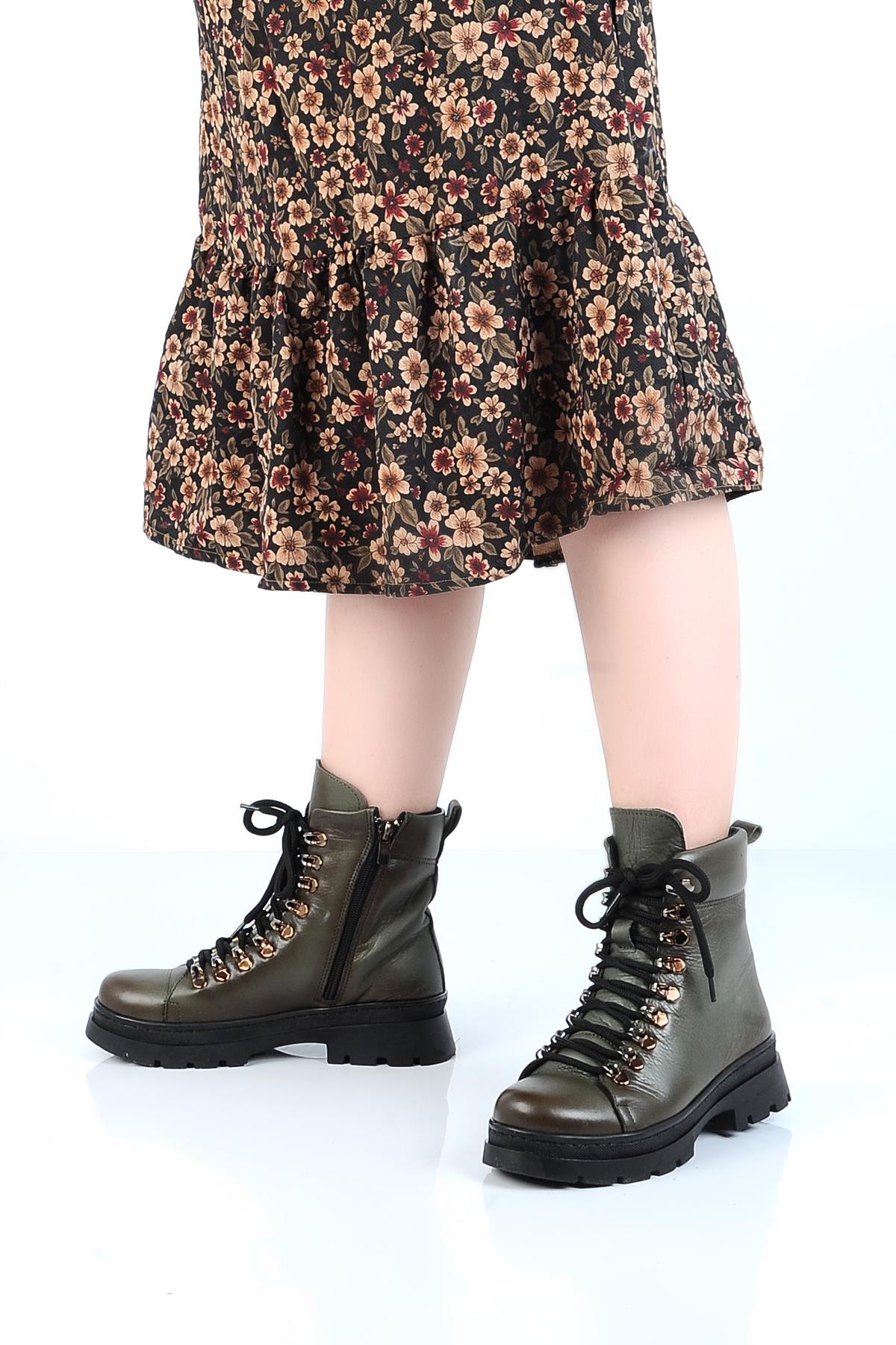 240804-Z Yeşil Kürklü Deri Kadın Düz Bot - Görsel 3