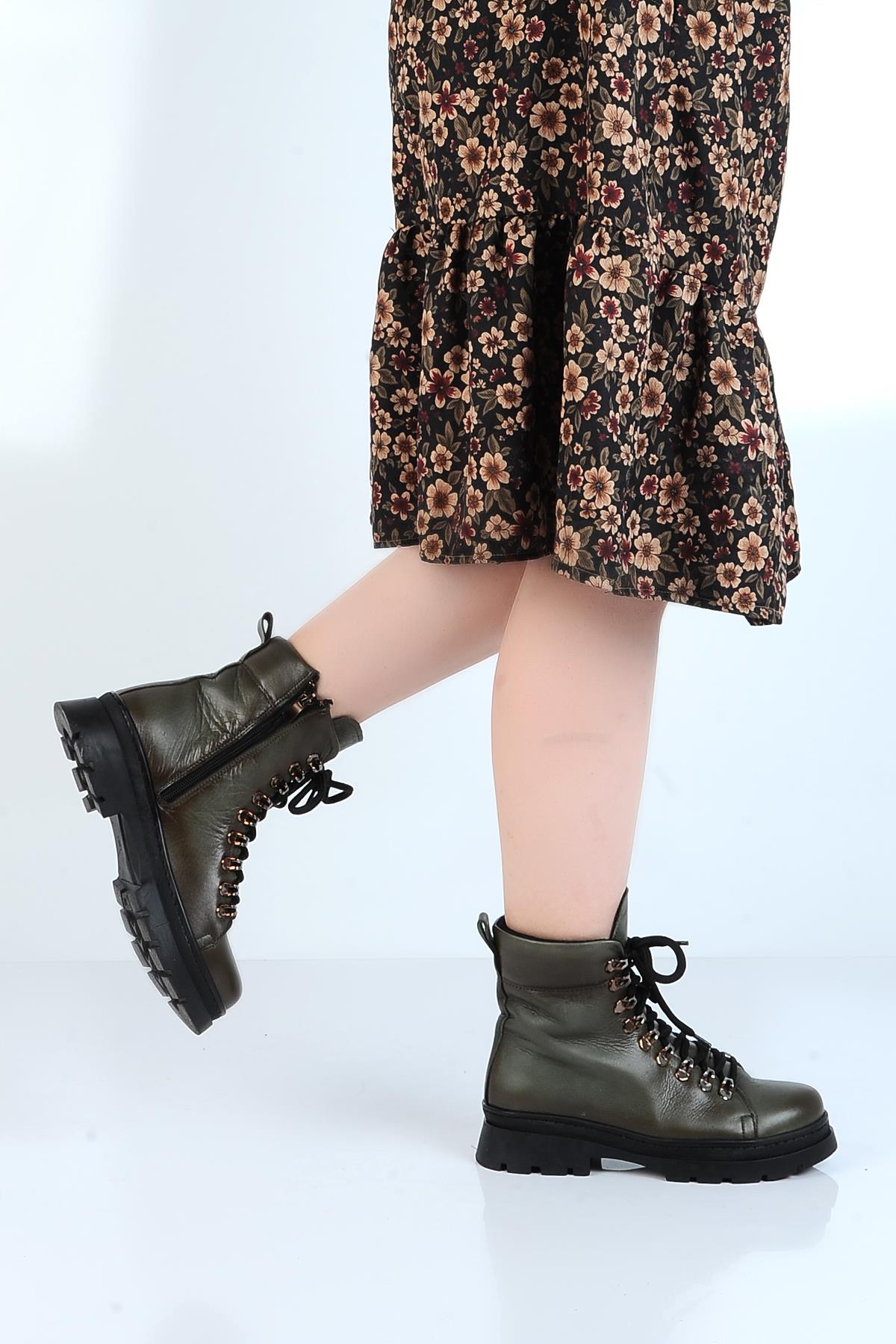 240804-Z Yeşil Kürklü Deri Kadın Düz Bot - Görsel 4