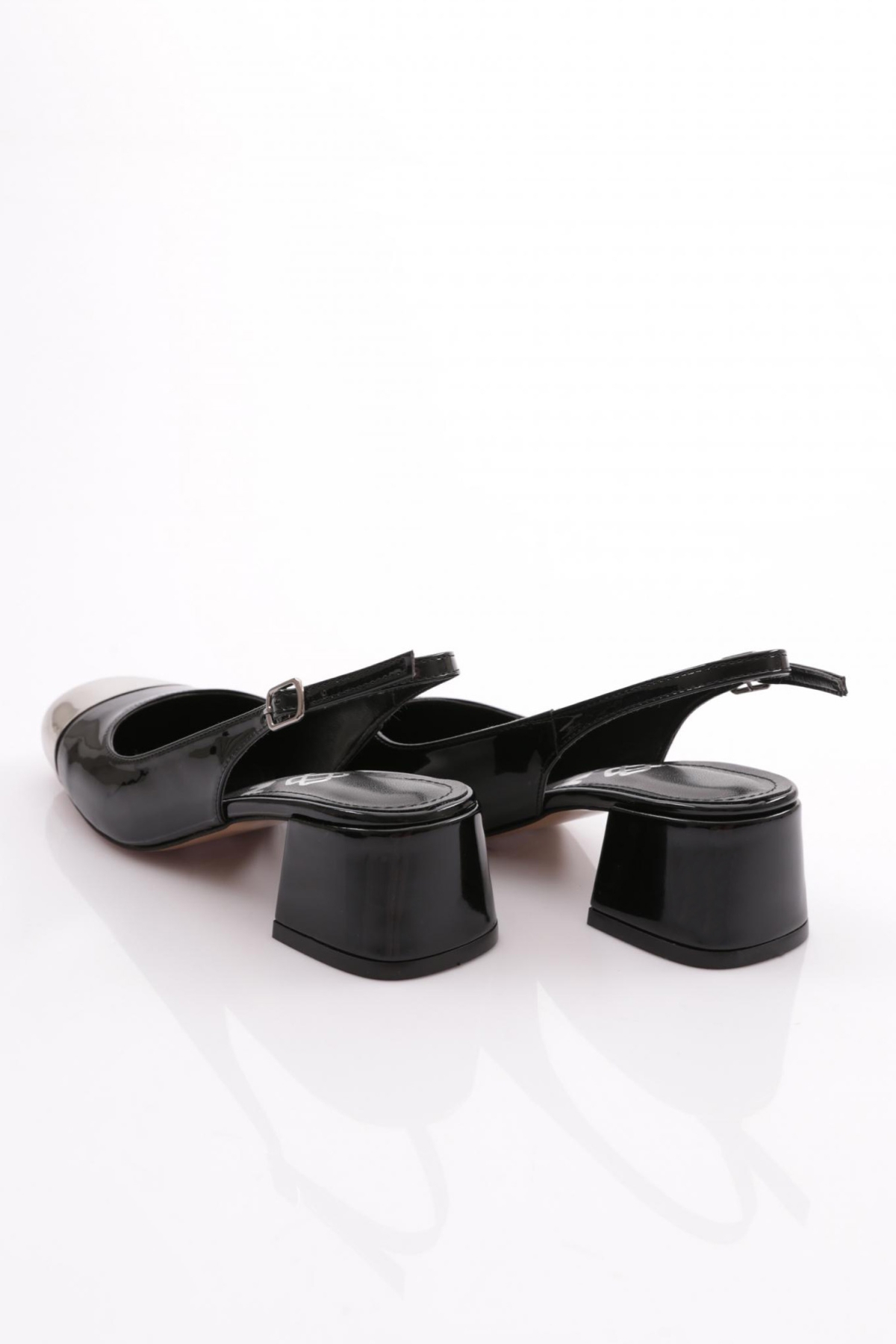 6555 Kadin Arkadan Bağlamali Topuklu Ayakkabi - Görsel 4