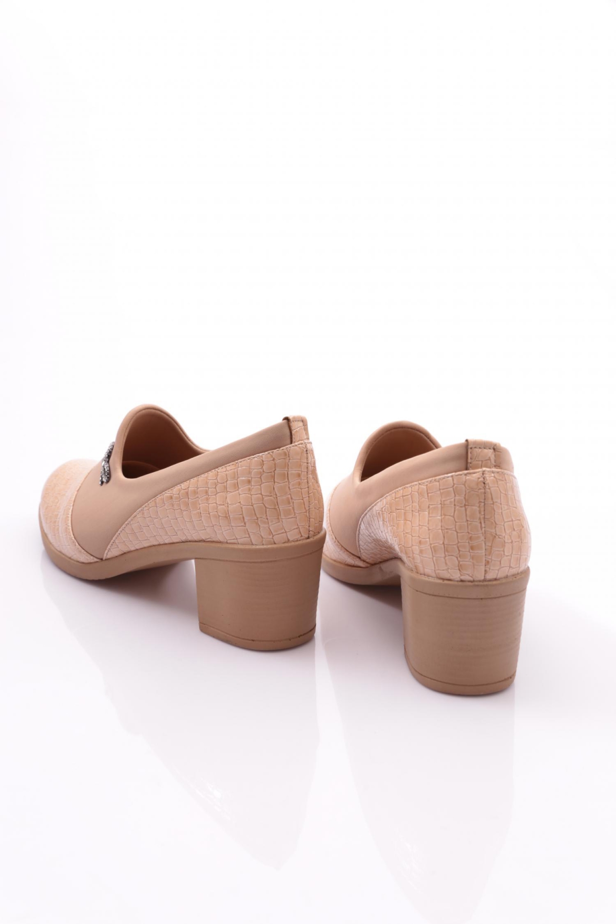 23031 Kadin Kurdela Desenli Topuklu Ayakkabi - Görsel 4