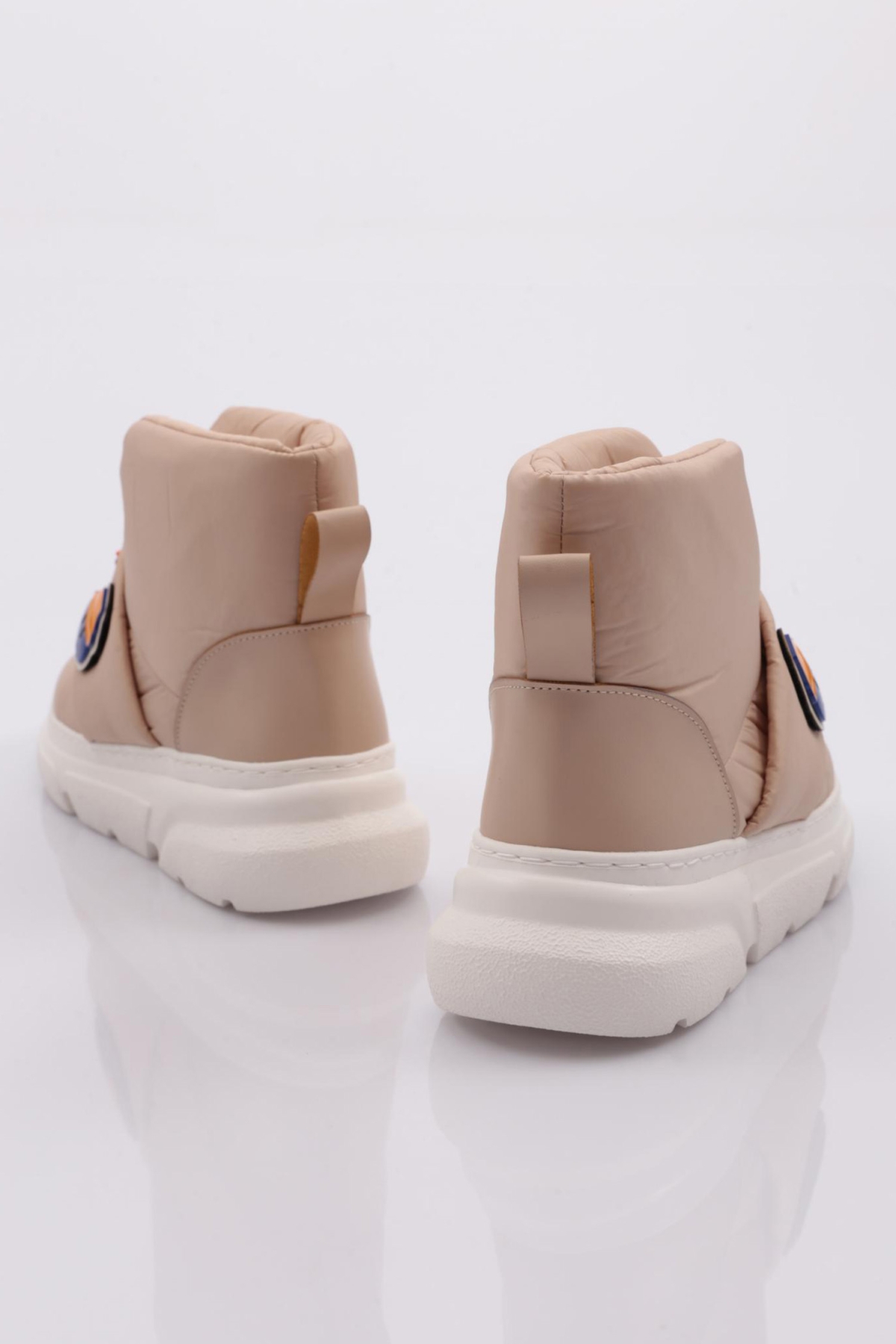 1011 Kadin Kar Botu - Görsel 4