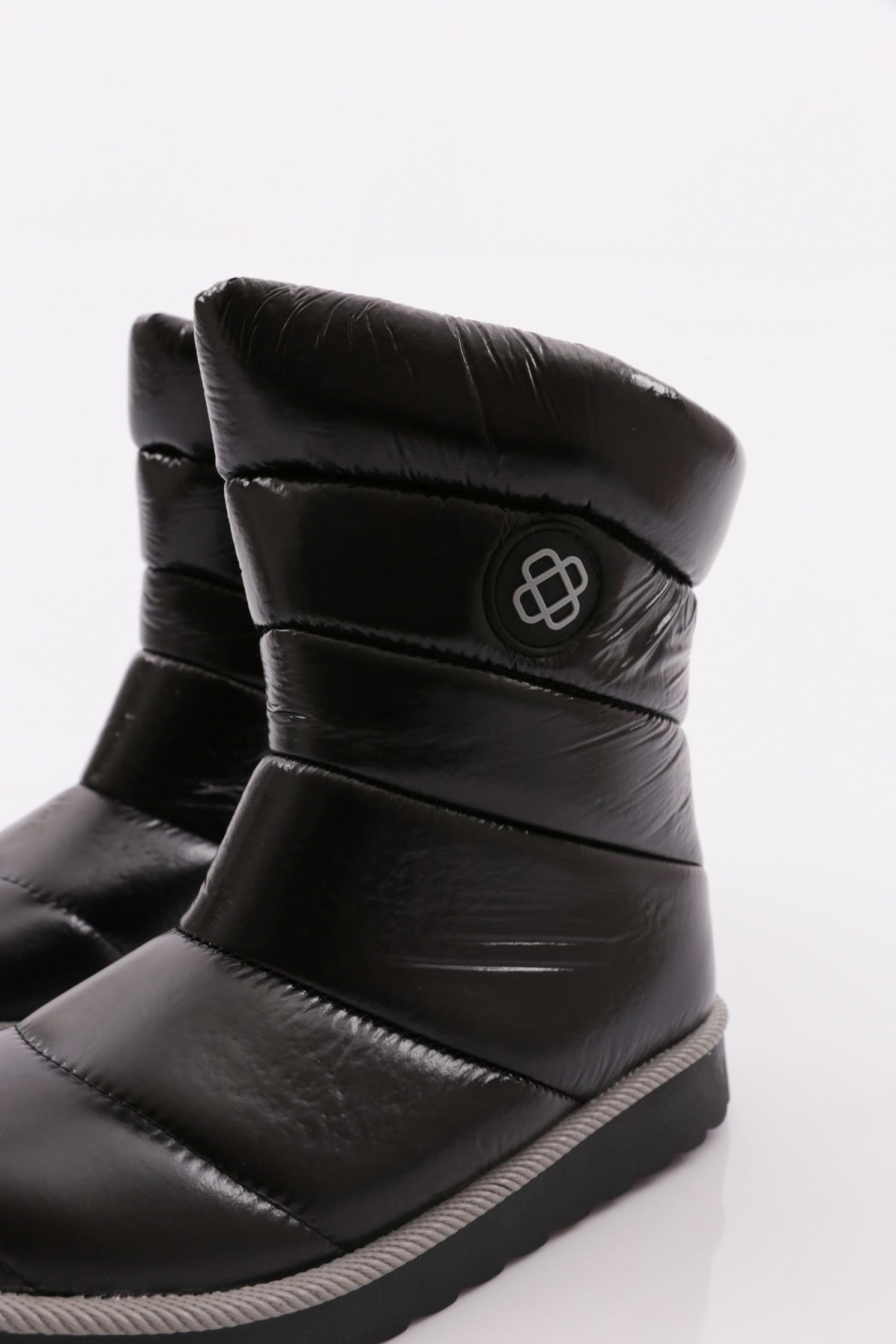 225 Kadin Dikiş Detayli Bot - Görsel 5