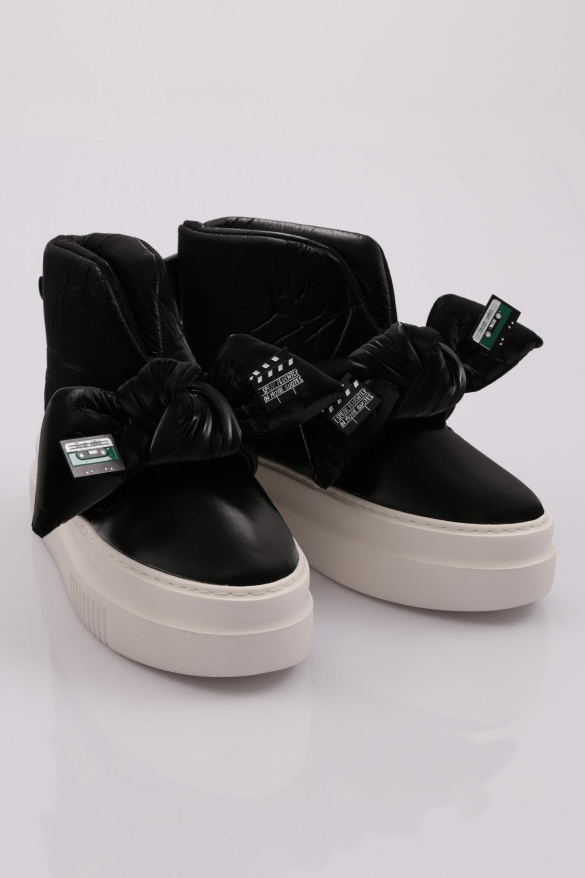 1018 Kadin Kar Botu - Görsel 3