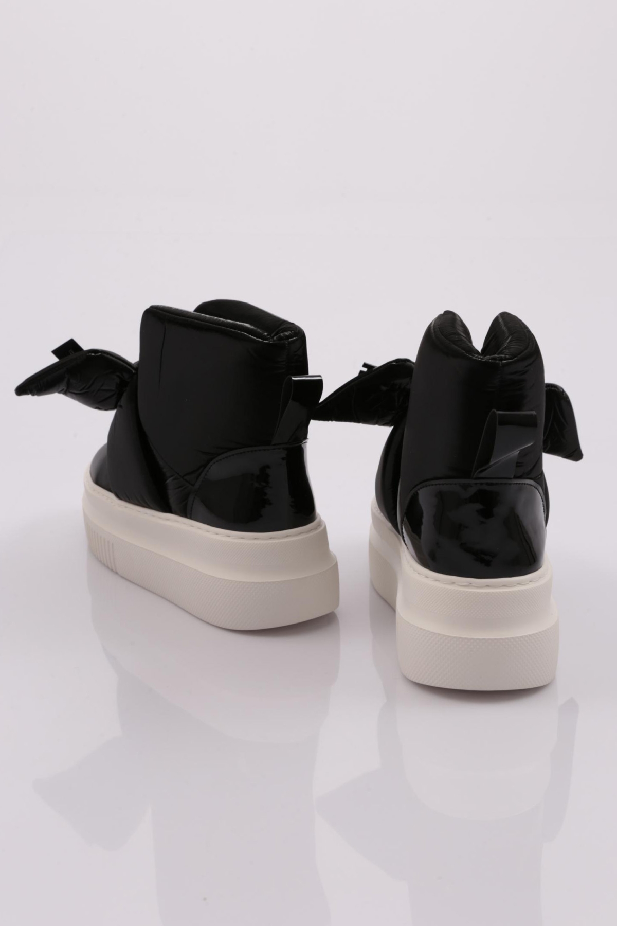 1018 Kadin Kar Botu - Görsel 4