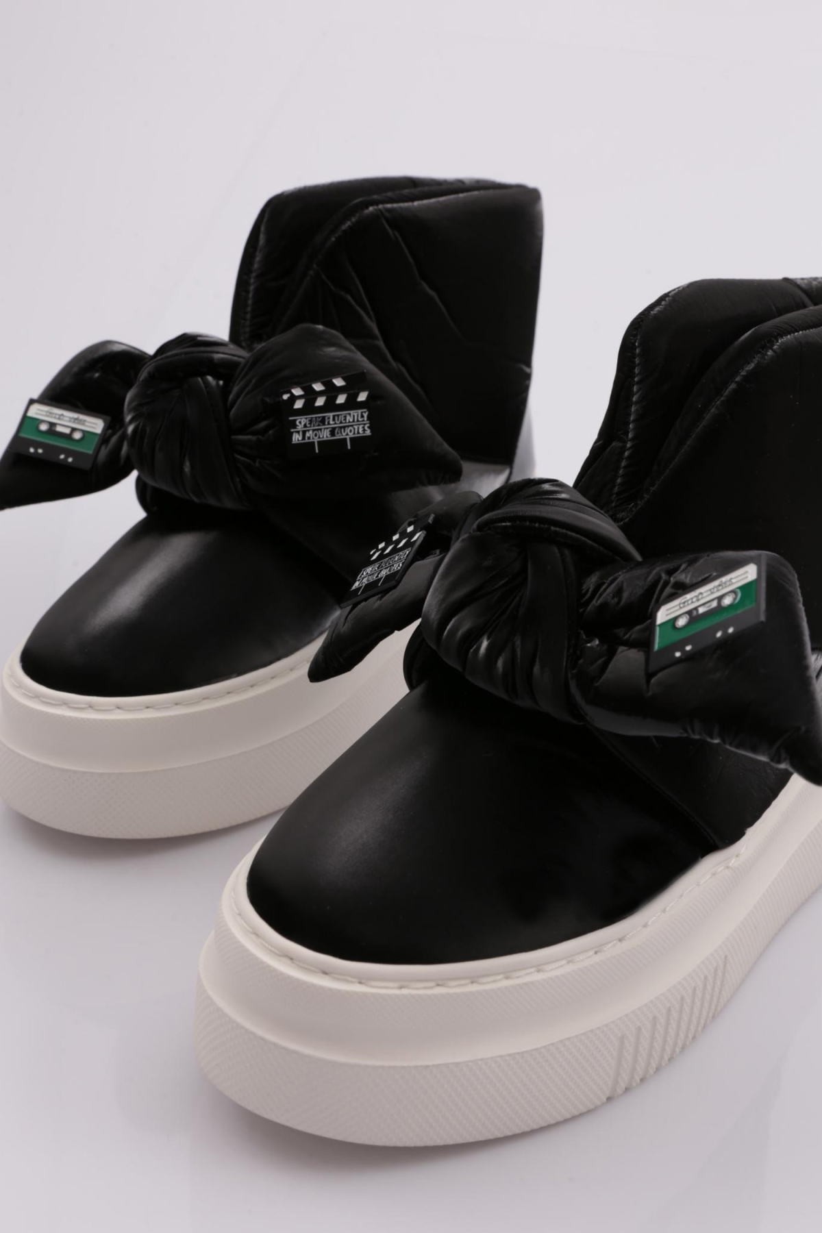 1018 Kadin Kar Botu - Görsel 5