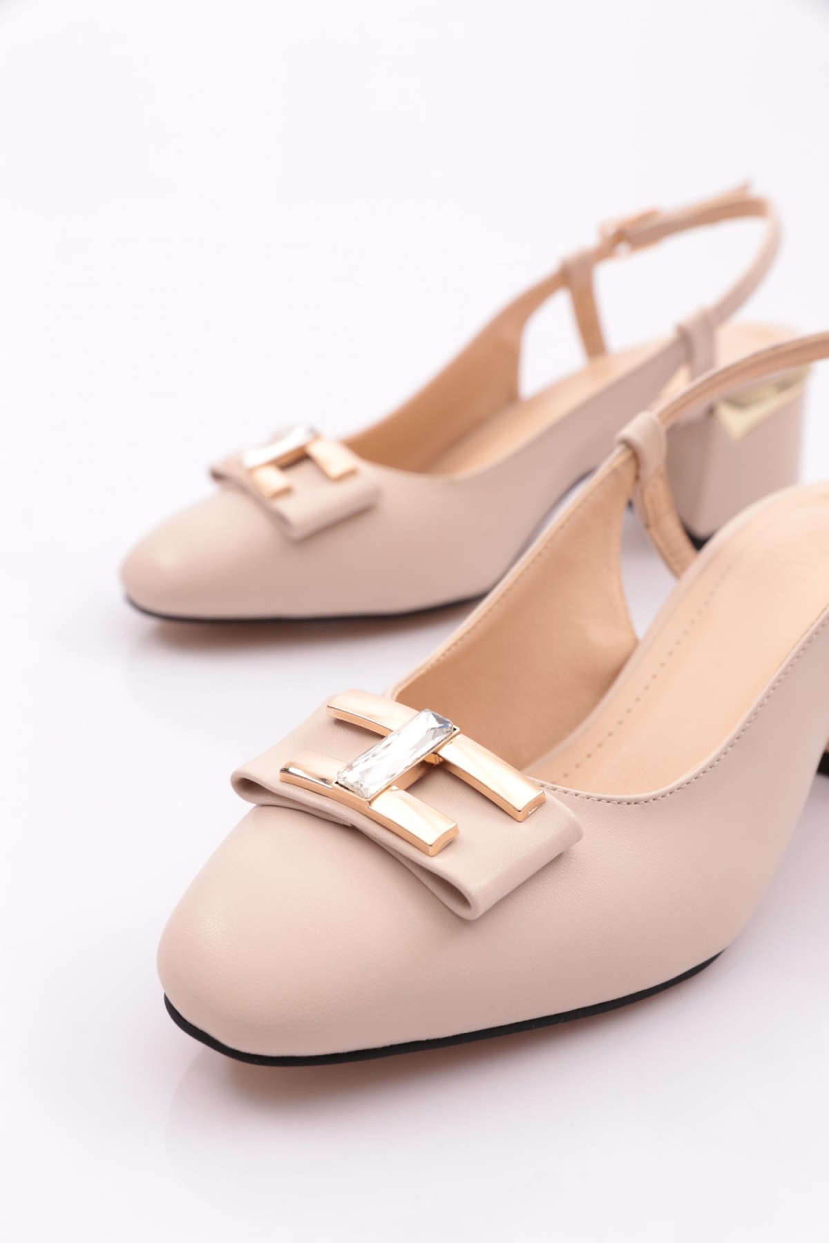 24140 Kadin Taş Tokali Topuklu Ayakkabi - Görsel 5