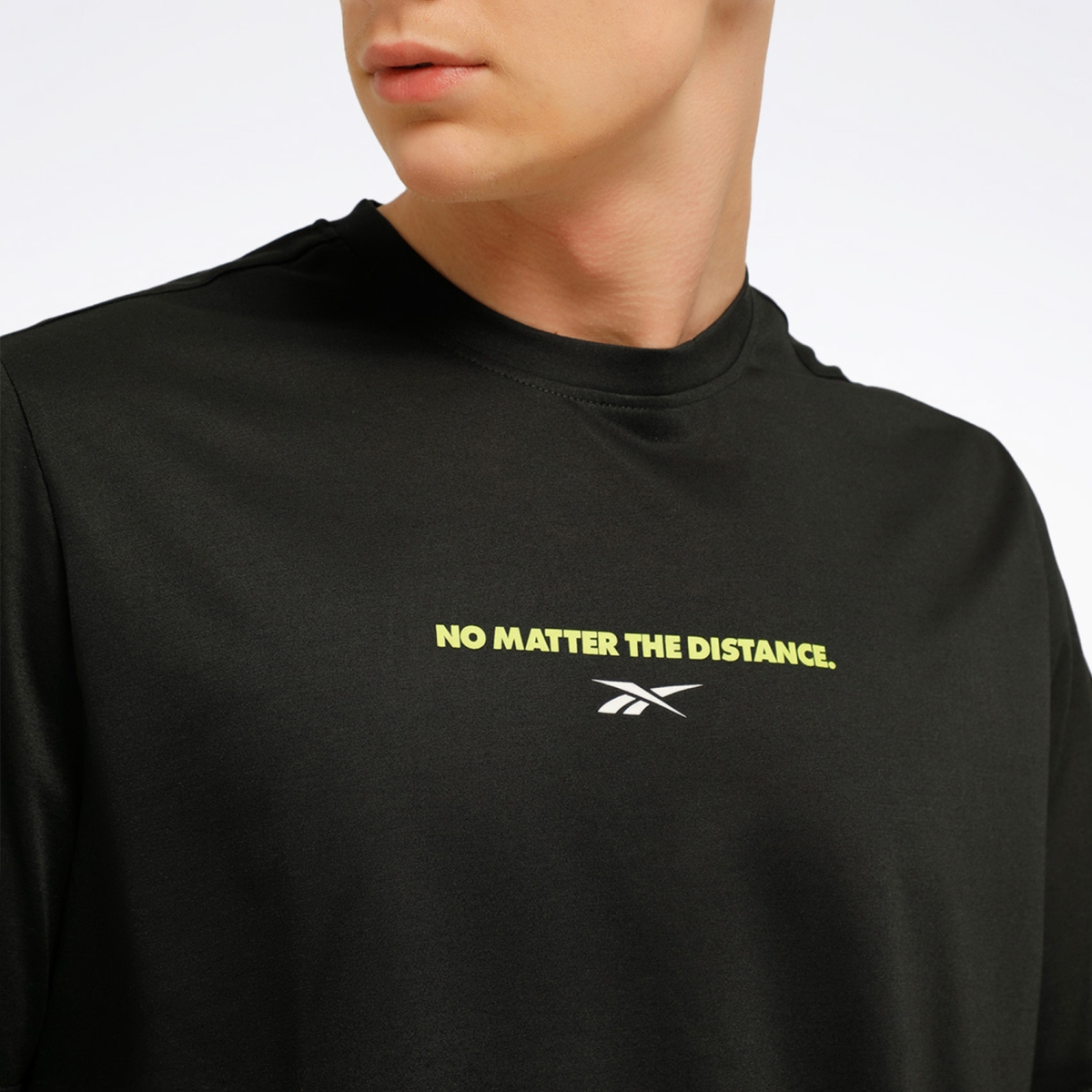 no-matter-the-distance-gr-siyah-erkek-kisa-kol-t-shirt