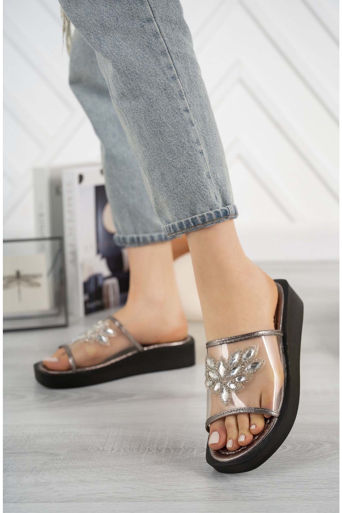 Kadın Garantili Taşlı Ortopedik Terlik Ppl.5050 Platin - Görsel 5