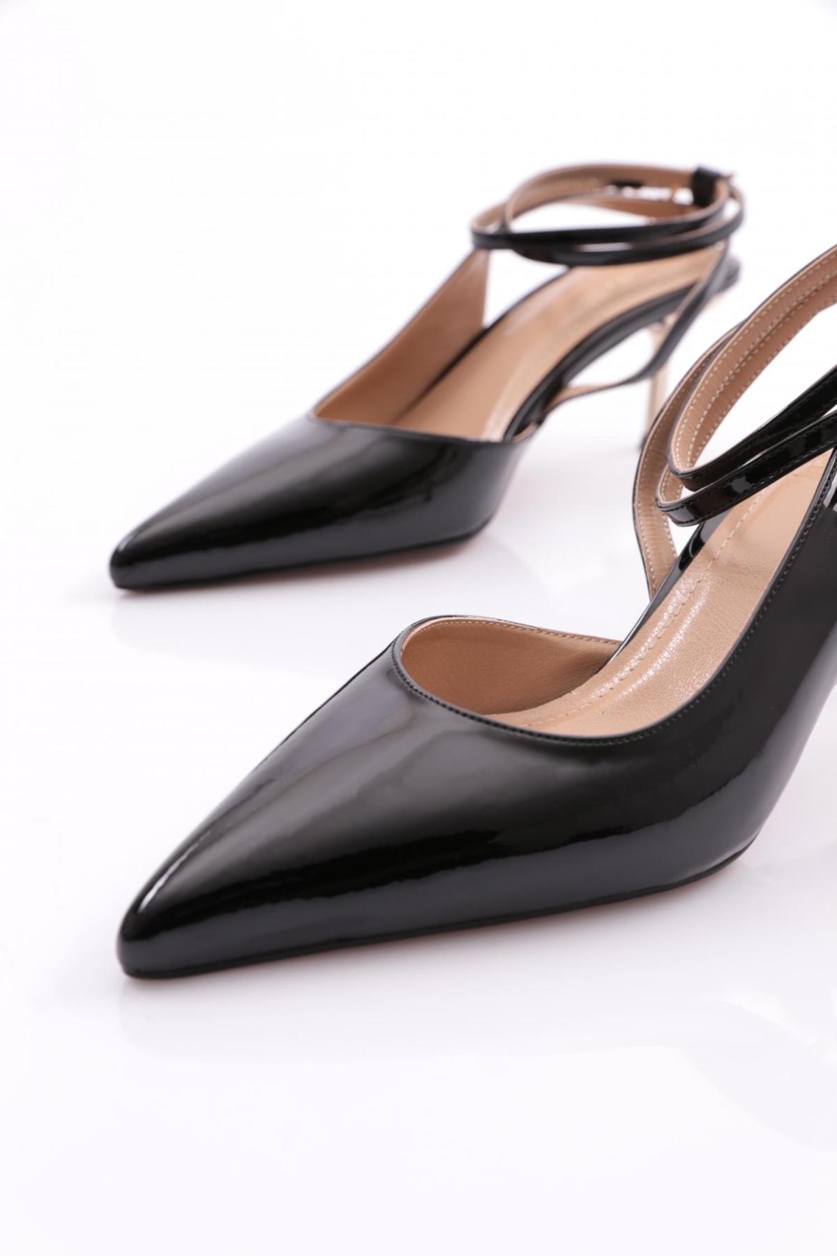 1771 Kadin Sivri Burun Parmak Dekolteli Yan Kilit Aksesuarli Arkasi Açik İnce Topuk Ayakkabi - Görsel 5