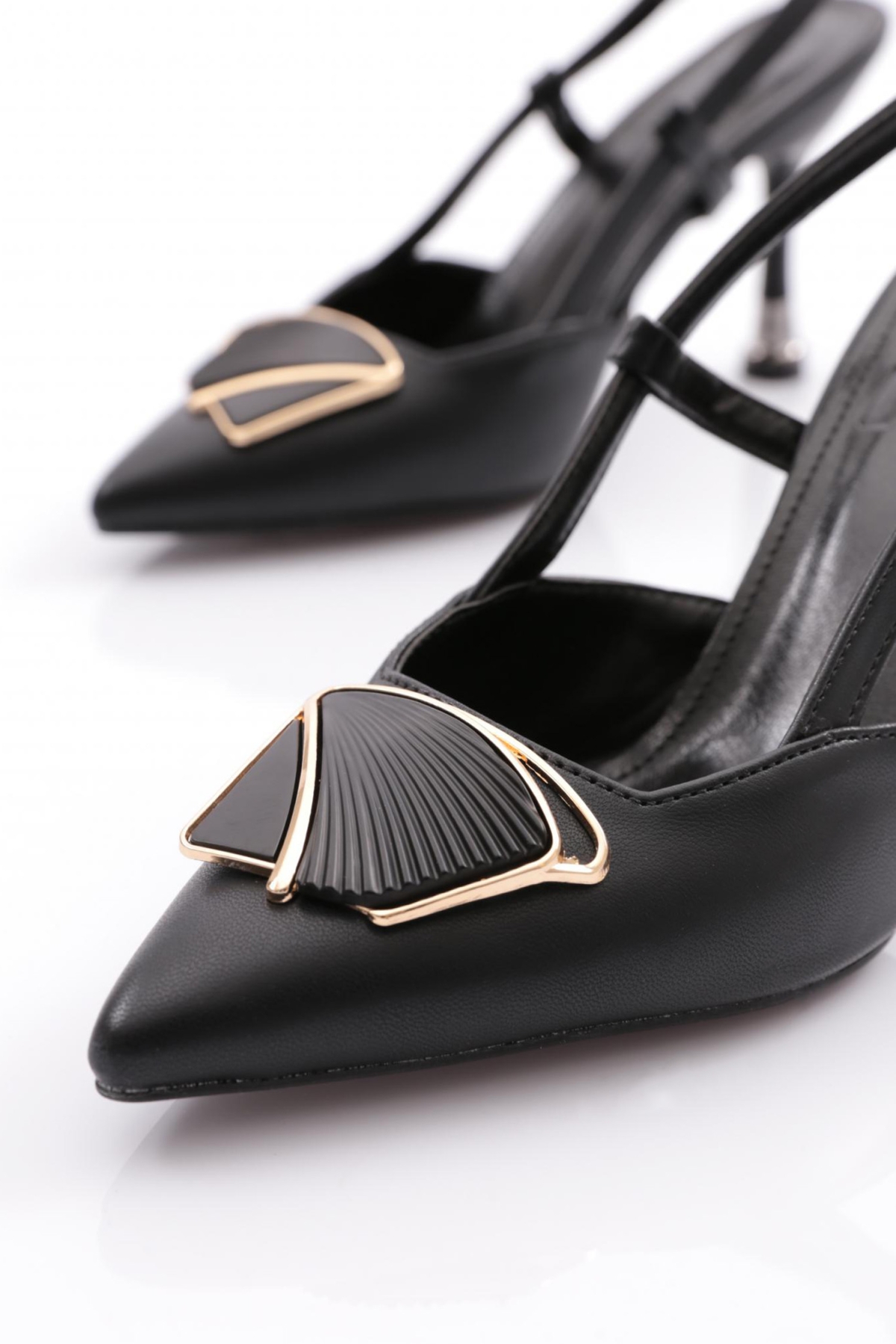 https://floimages.mncdn.com/media/catalog/product/24-03/08/201154644-4-1709881181.jpg
