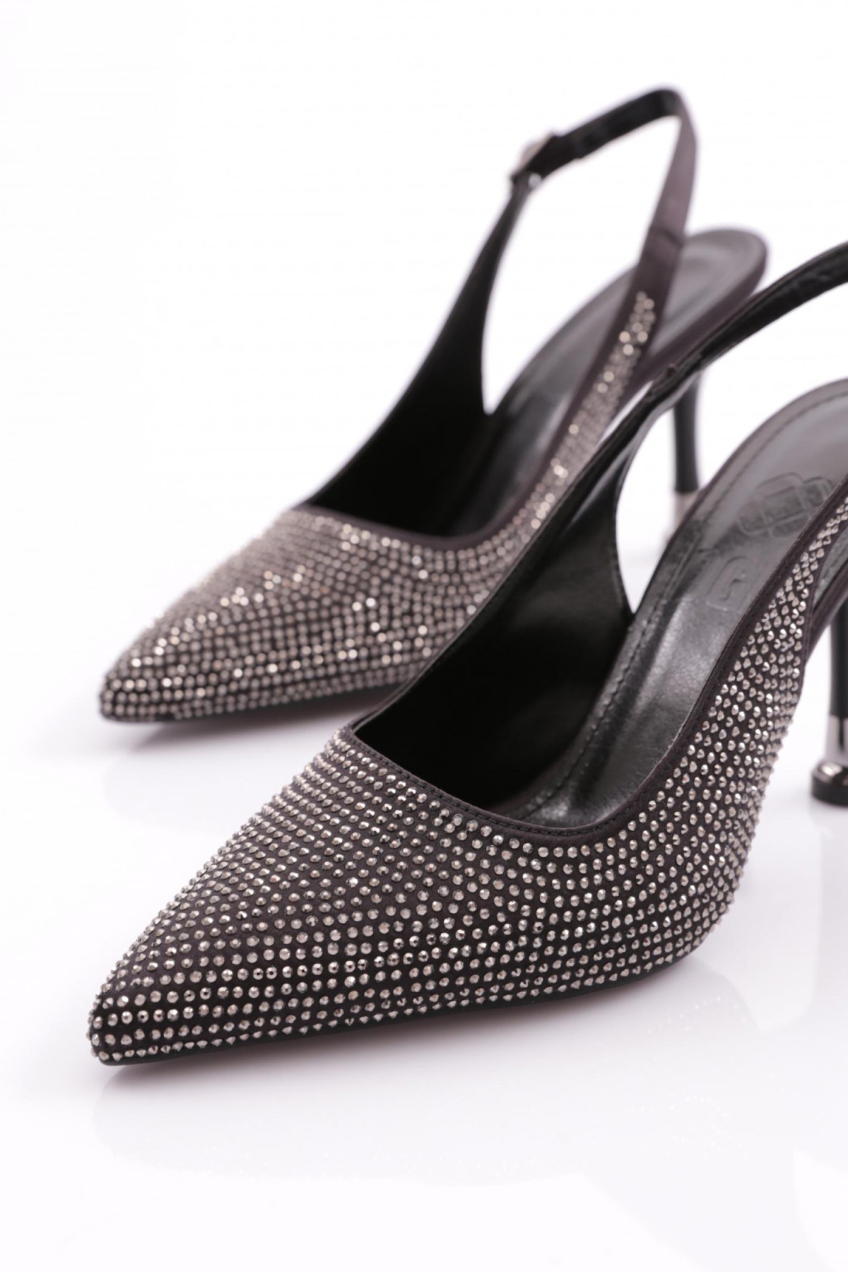 510 Kadin Arkasi Açik Topuklu Ayakkabi - Görsel 5