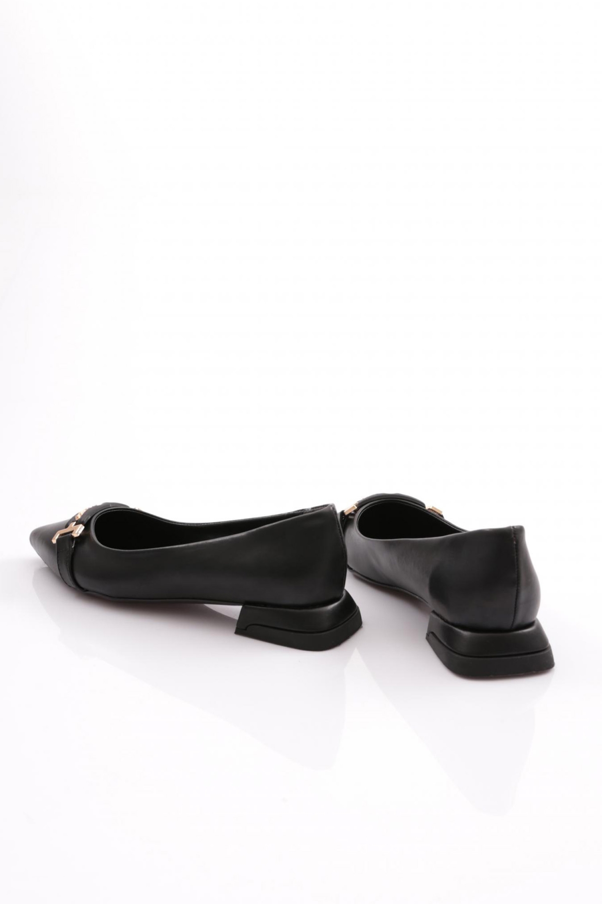 https://floimages.mncdn.com/media/catalog/product/24-03/08/201154686-3-1709881890.jpg