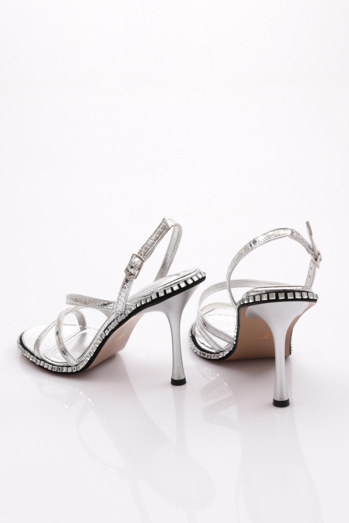 2432 Kadin Arkadan Bağlamali Topuklu Abiye Ayakkabi - Görsel 4