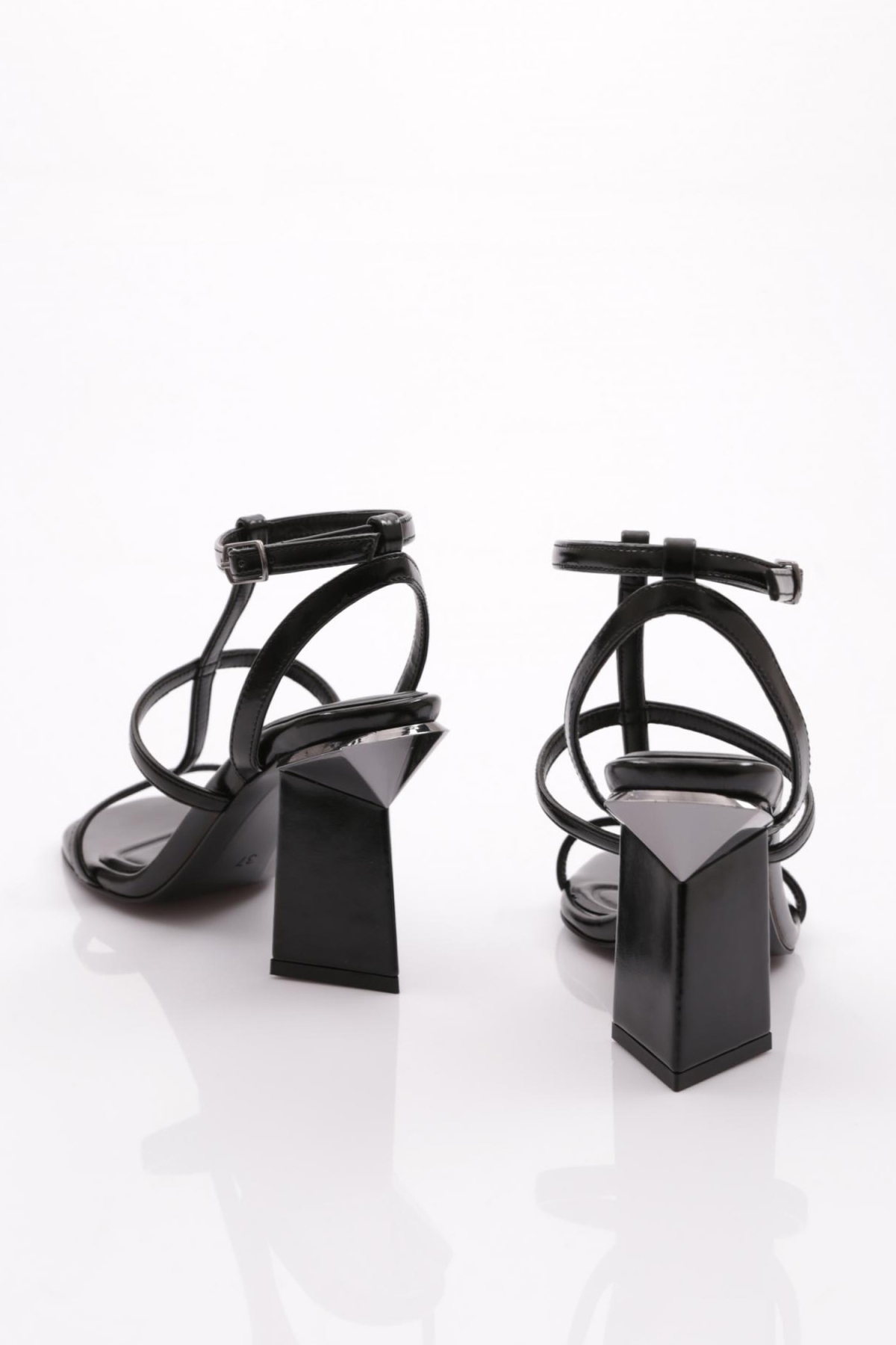 2439 Kadin Bilekten Bağlamali Topuklu Ayakkabi - Görsel 4