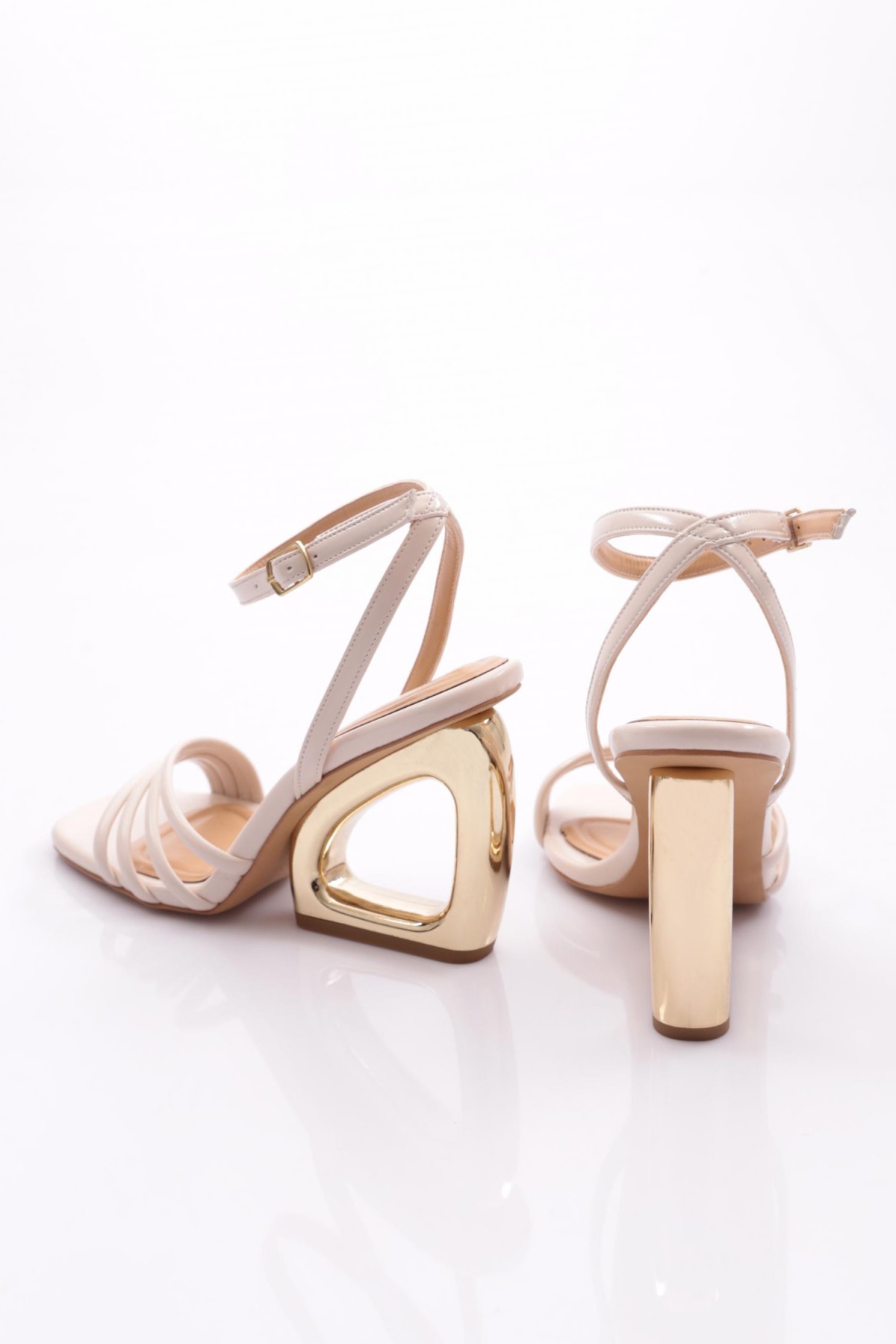 2437 Kadin Bilekten Bağlamali Topuklu Abiye Ayakkabi - Görsel 4