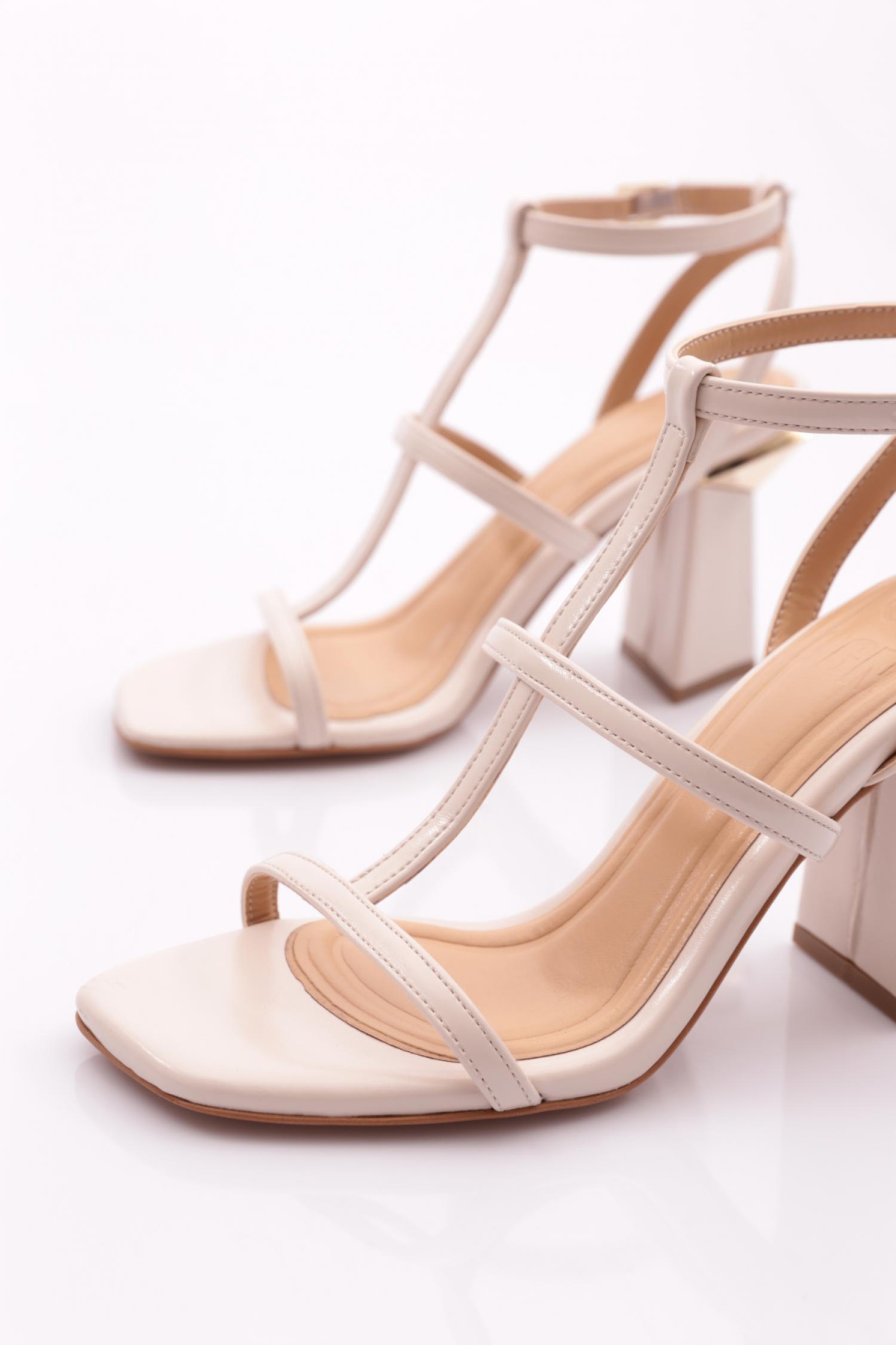 2439 Kadin Bilekten Bağlamali Topuklu Ayakkabi - Görsel 5