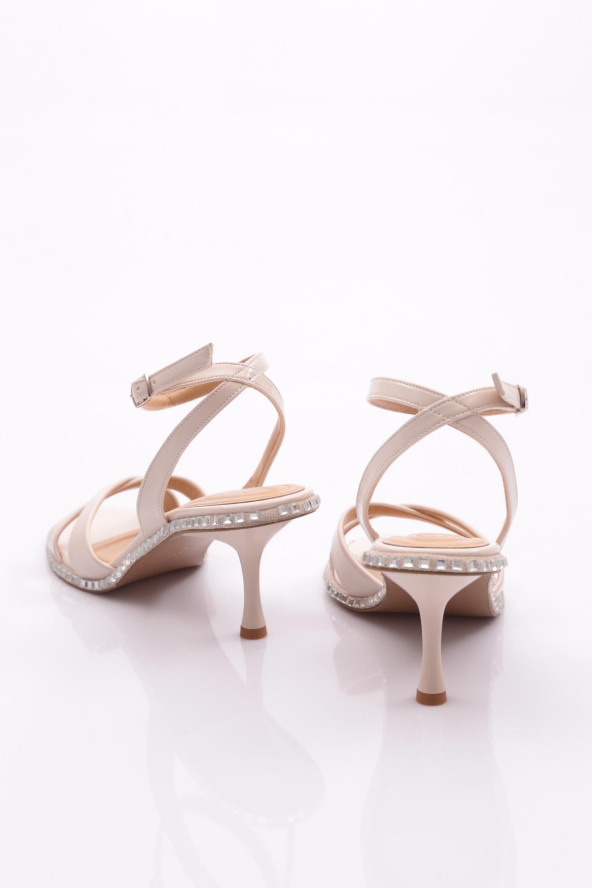 2416 Kadin Çapraz Bantli Topuklu Abiye Ayakkabi - Görsel 4