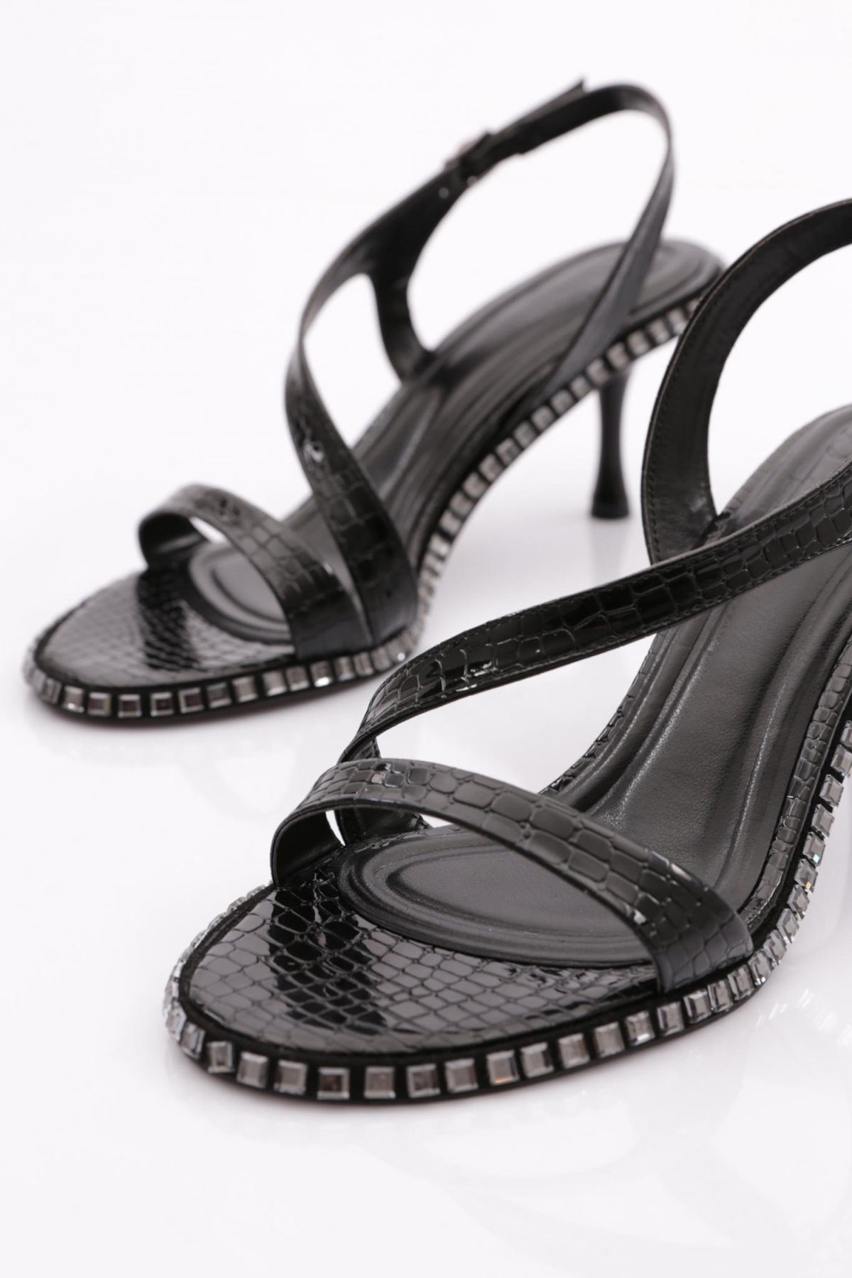 2421 Kadin Yanlari Taş Süslemeli Topuklu Abiye Ayakkabi - Görsel 5