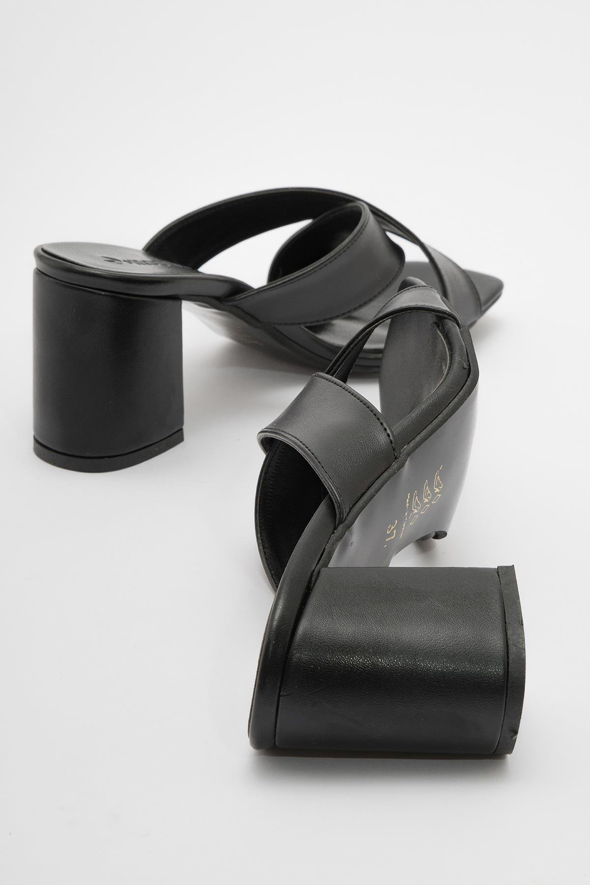 Kadın Küt Burunlu SİYAH CİLT - Görsel 5