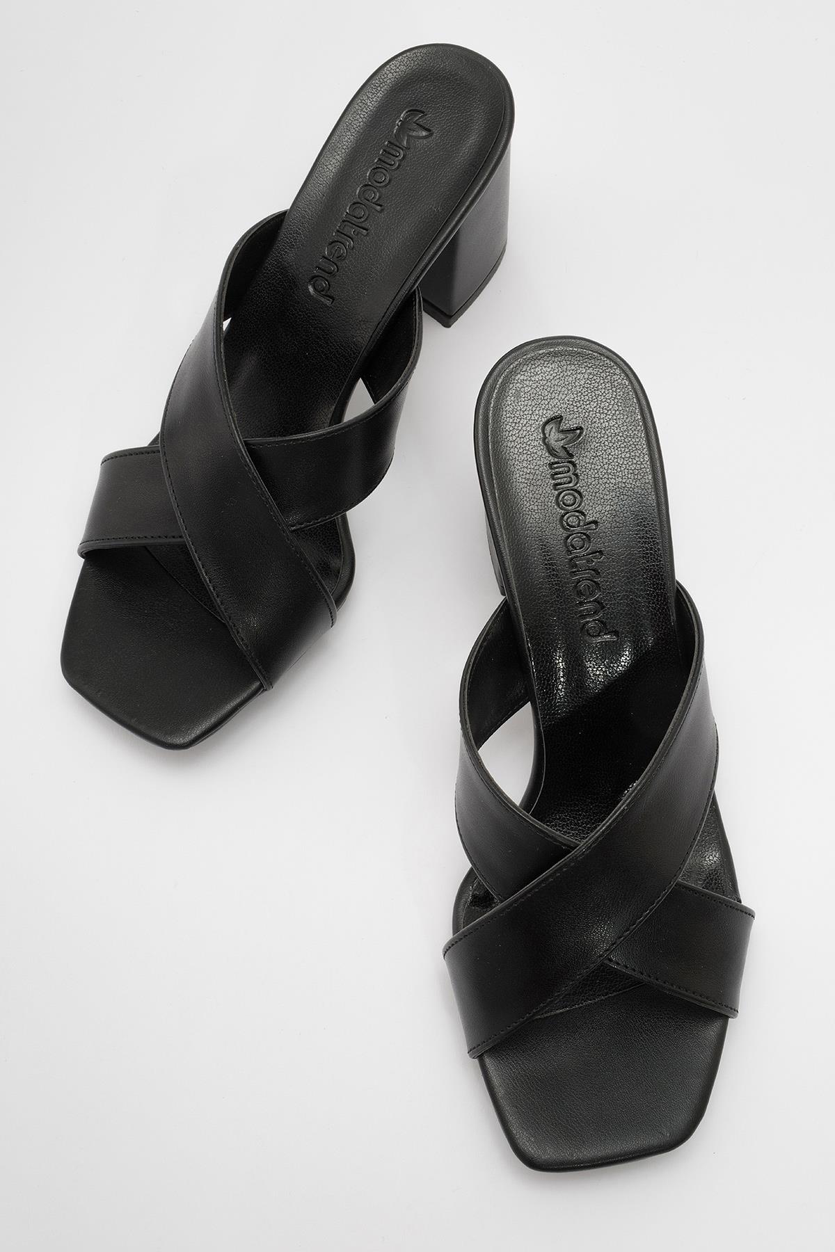 Kadın Küt Burunlu SİYAH CİLT - Görsel 6