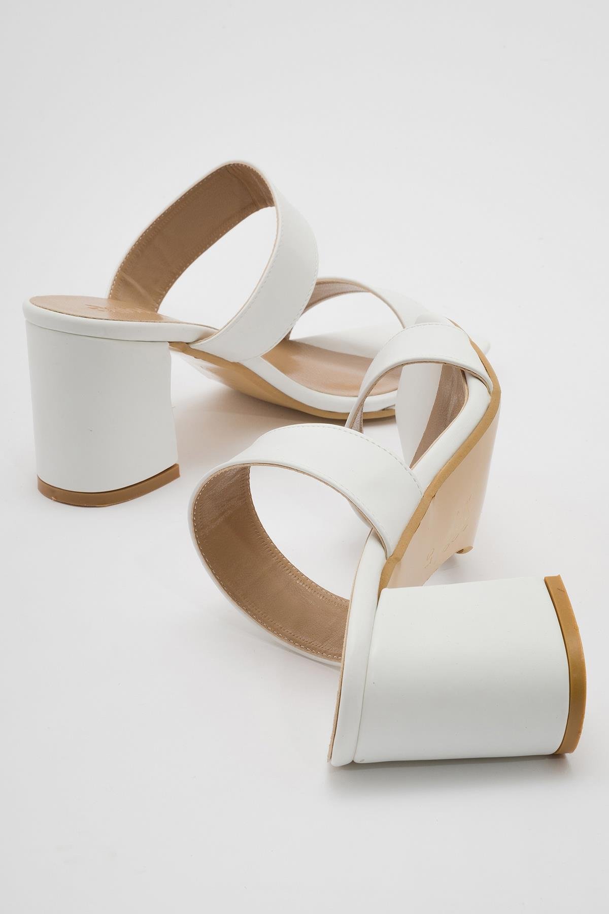 2 Bantlı Kadın Topuklu Terlik BEYAZ CİLT - Görsel 5