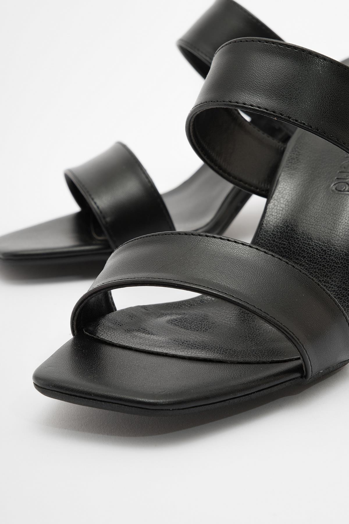 Kadın Küt Burunlu SİYAH CİLT - Görsel 4