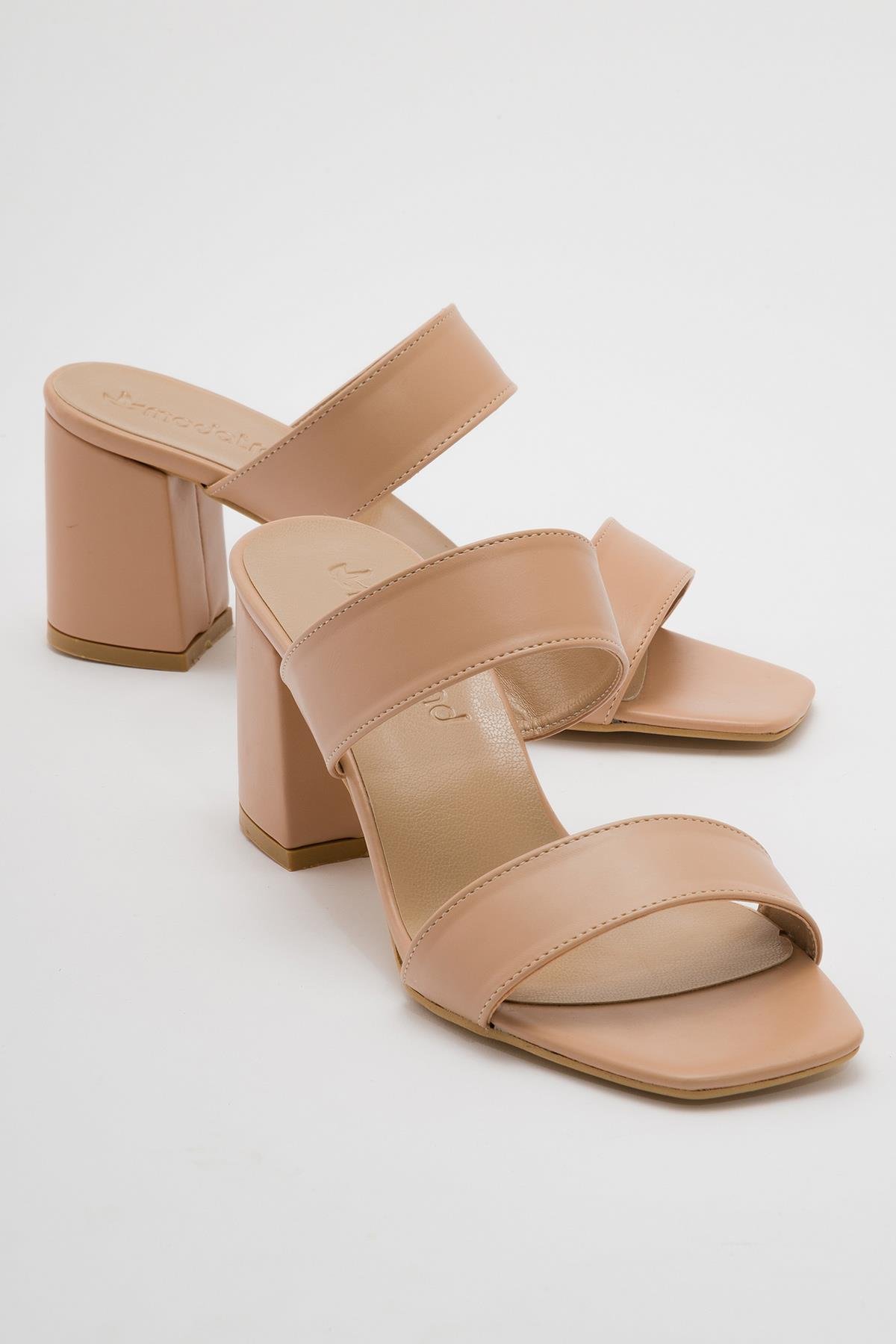 Kadın Küt Burunlu NUDE CİLT - Görsel 2