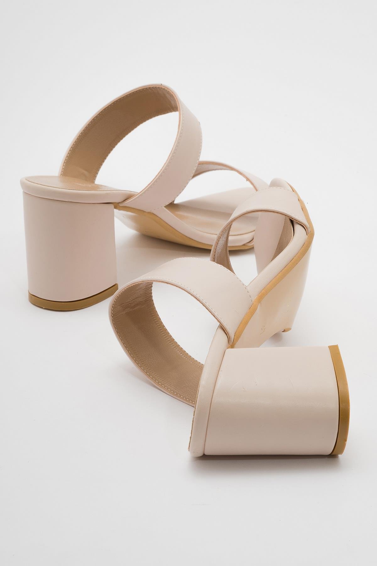 Kadın Küt Burunlu TEN CİLT - Görsel 5