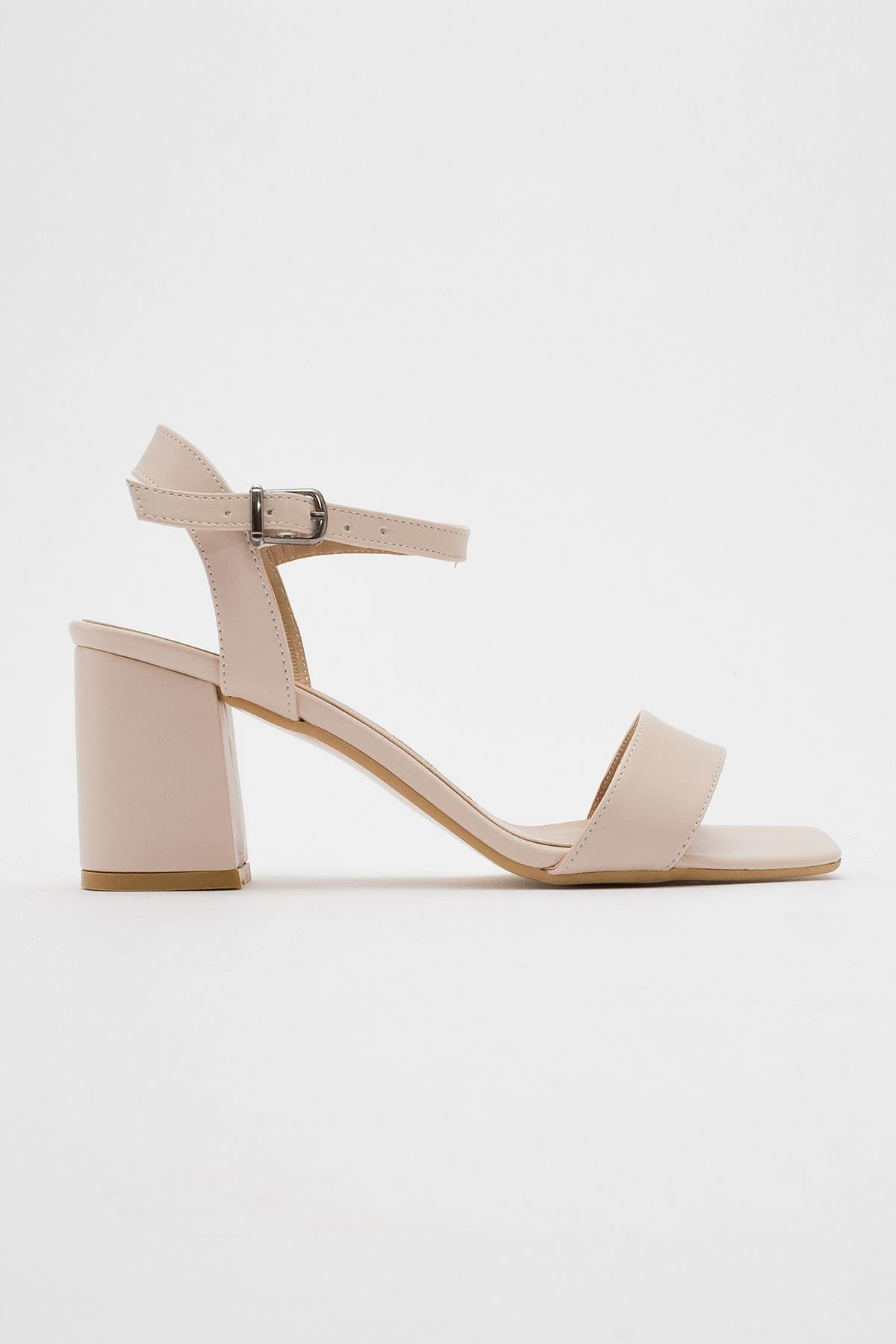 Kadın Küt Burunlu TEN CİLT - Görsel 3