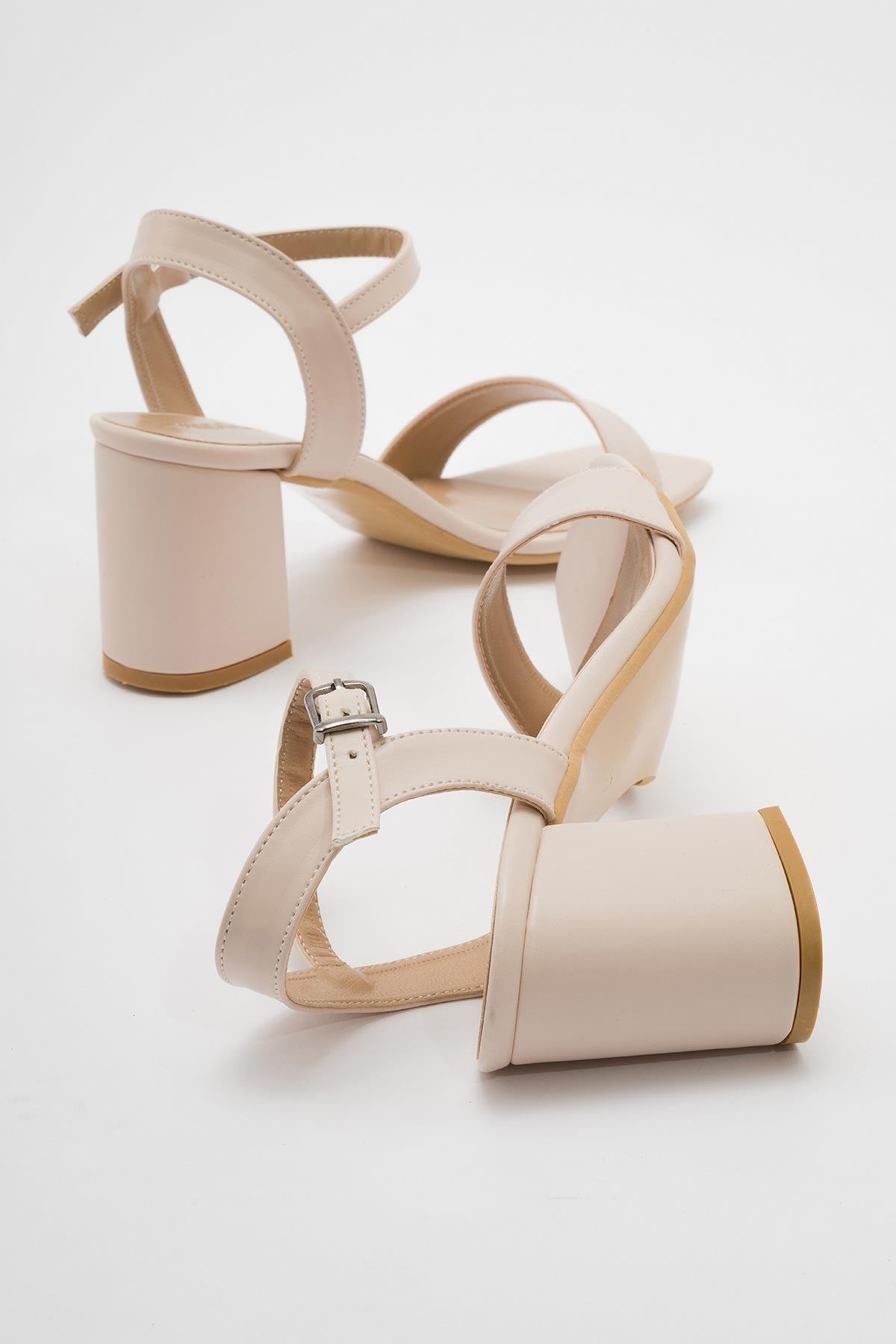 Kadın Küt Burunlu TEN CİLT - Görsel 5