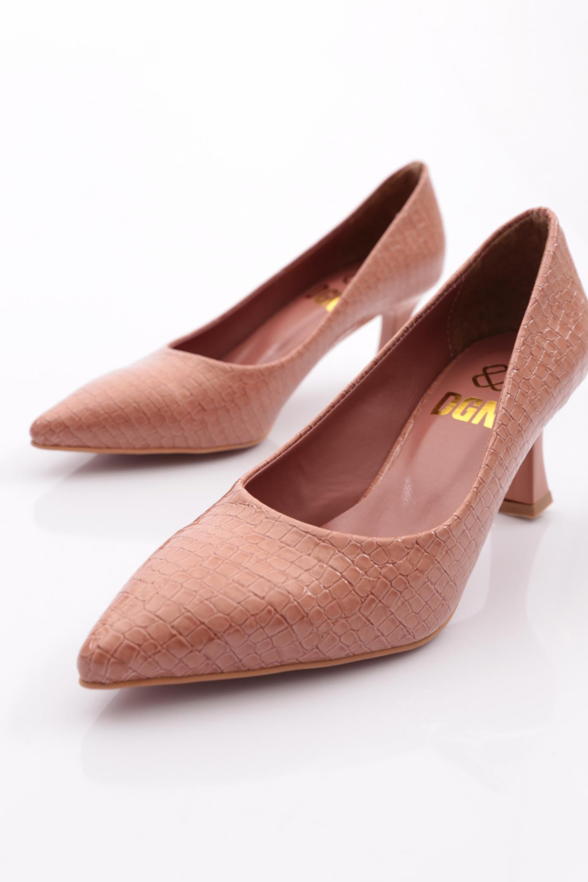 320 Sivri Burun Parmak Dekolteli Topuklu Ayakkabi - Görsel 5