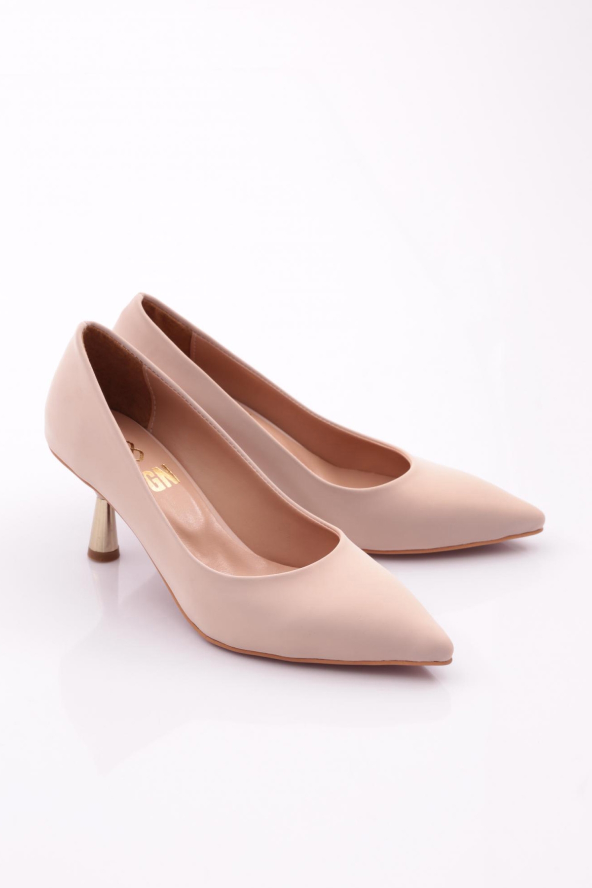 340-1 Kadin Sivri Burun Parmak Dekolteli Topuklu Ayakkabi - Görsel 3