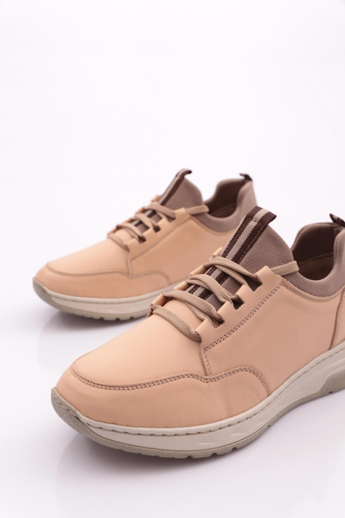 P50 Kadin Bağcikli Spor Ayakkabi - Görsel 5