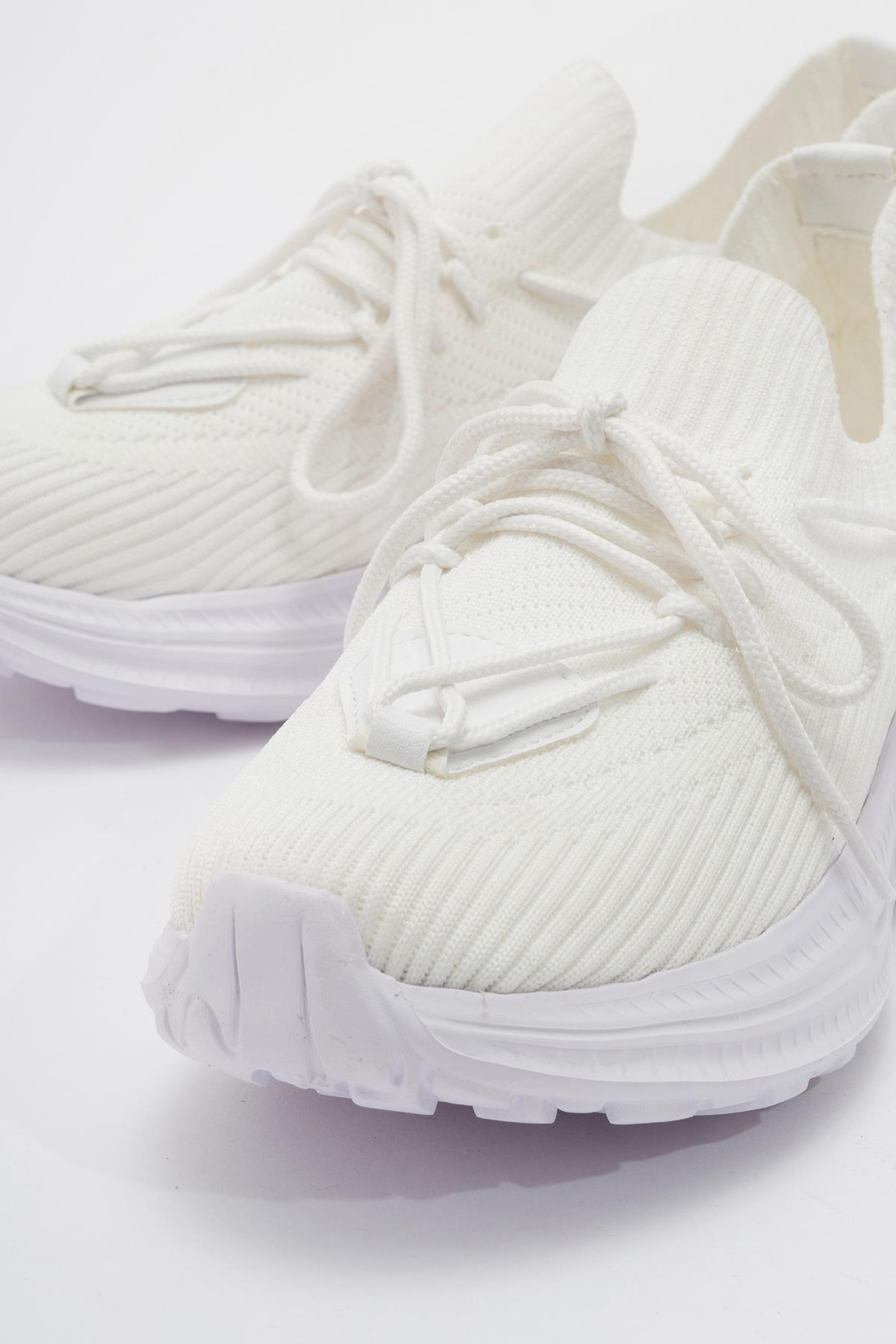 Bağcıklı Kadın Spor Ayakkabı BEYAZ - Görsel 4