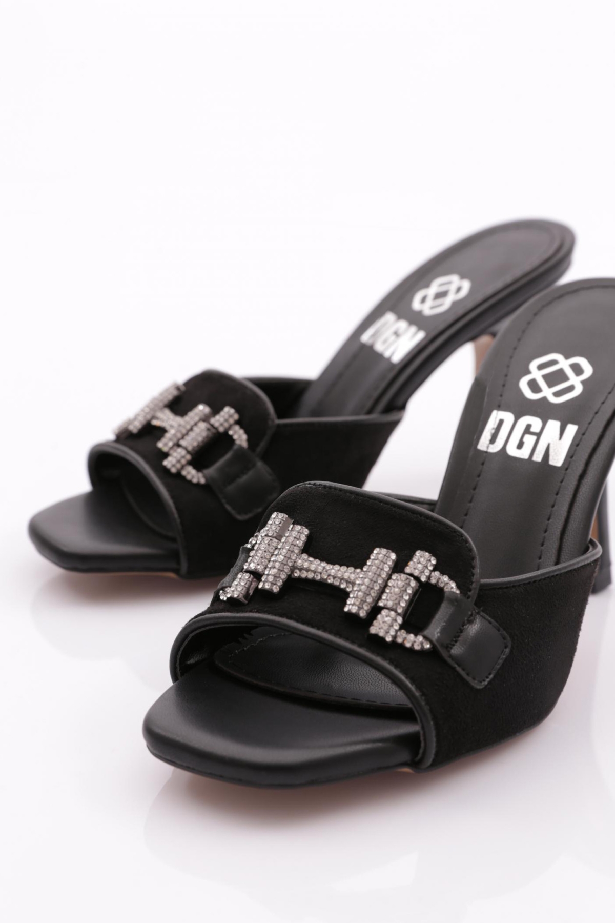 6304 Kadin Metal Aksesuarli Topuklu Terlik - Görsel 5