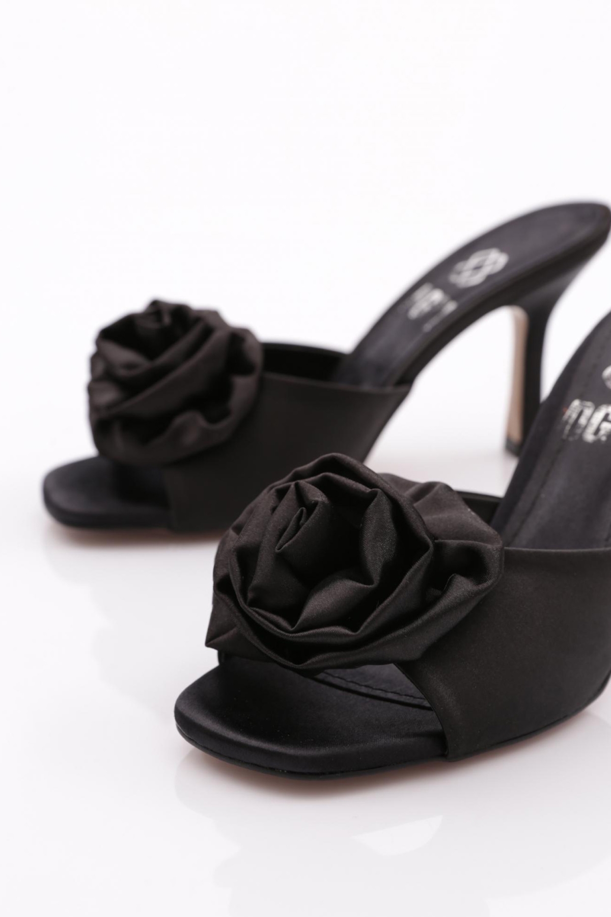 Dgn Dgn Siyah 6305 Kadin Gül Detayli Topuklu Terlik Sandalet & Terlik | Flo Siyah - 5. görsel