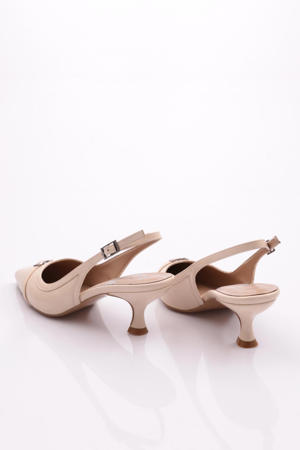 6861 Kadin Üstü Kemer Süslemeli Topuklu Ayakkabi - Görsel 4