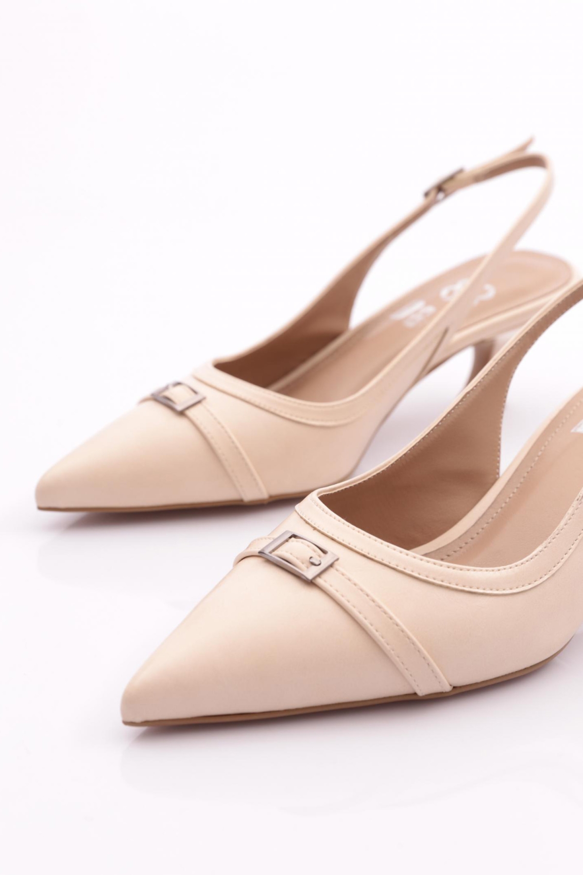 6861 Kadin Üstü Kemer Süslemeli Topuklu Ayakkabi - Görsel 5