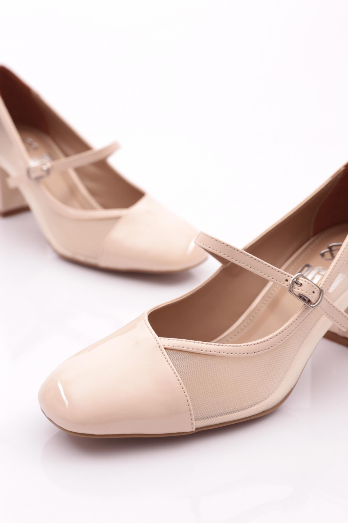 6802 Kadin Üstten Kemer Bağlamali Topuklu Ayakkabi - Görsel 5