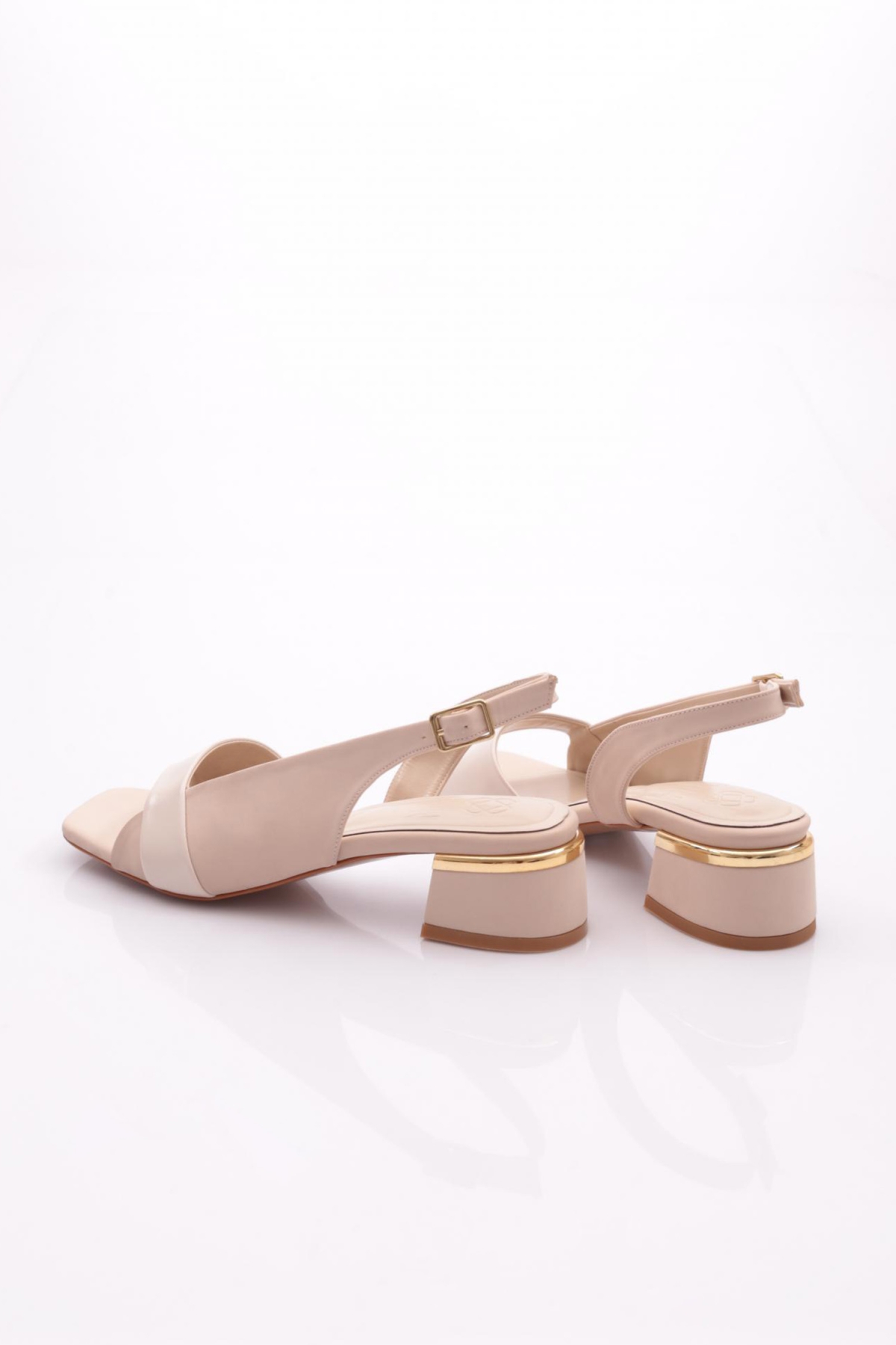 104 Kadin Şeritli Kisa Topuklu Ayakkabi - Görsel 4