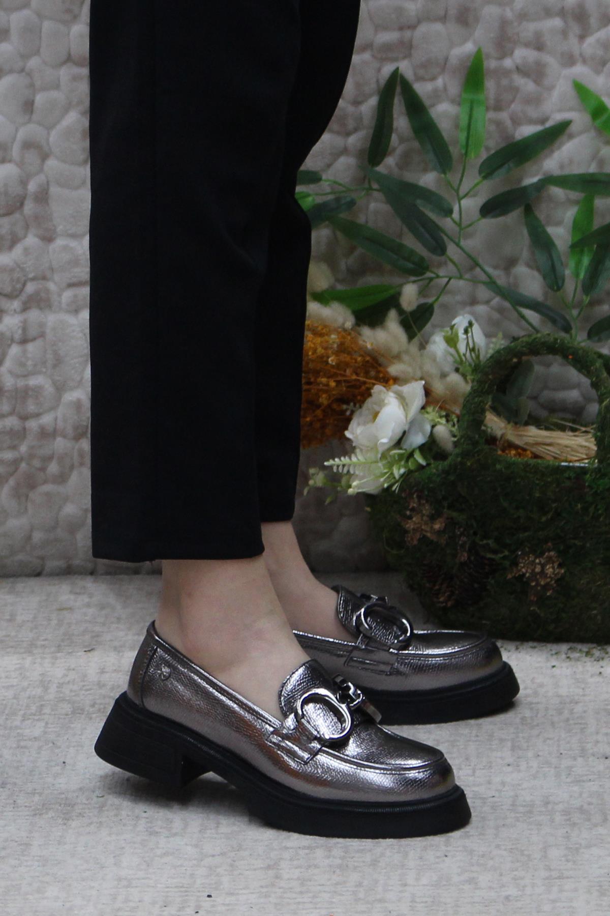 1007 Açma Toka Detaylı Rahat Loafer Kadın Ayakkabı - Görsel 2