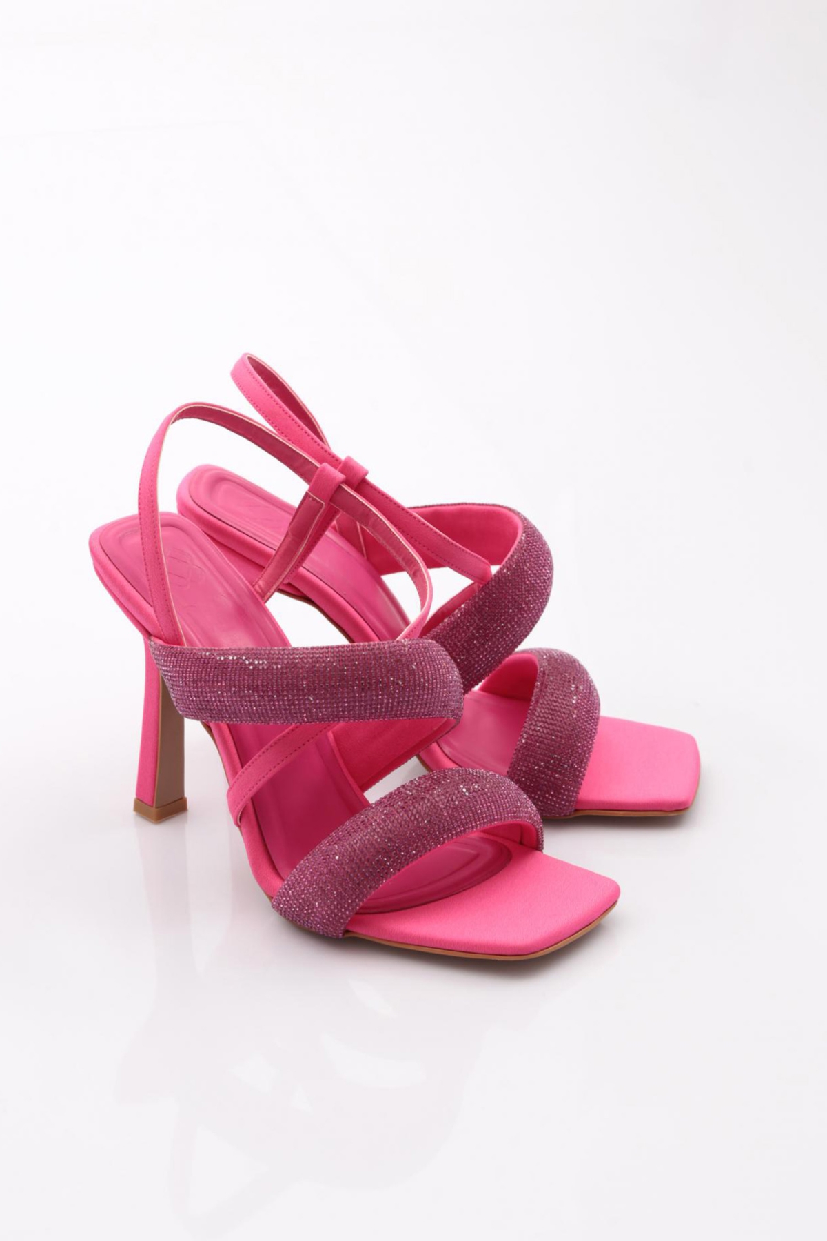 2032 Kadin Sirali Kalin Sirali Ve Çapraz Bantli Silver Taşli Topuklu Sandalet - Görsel 3