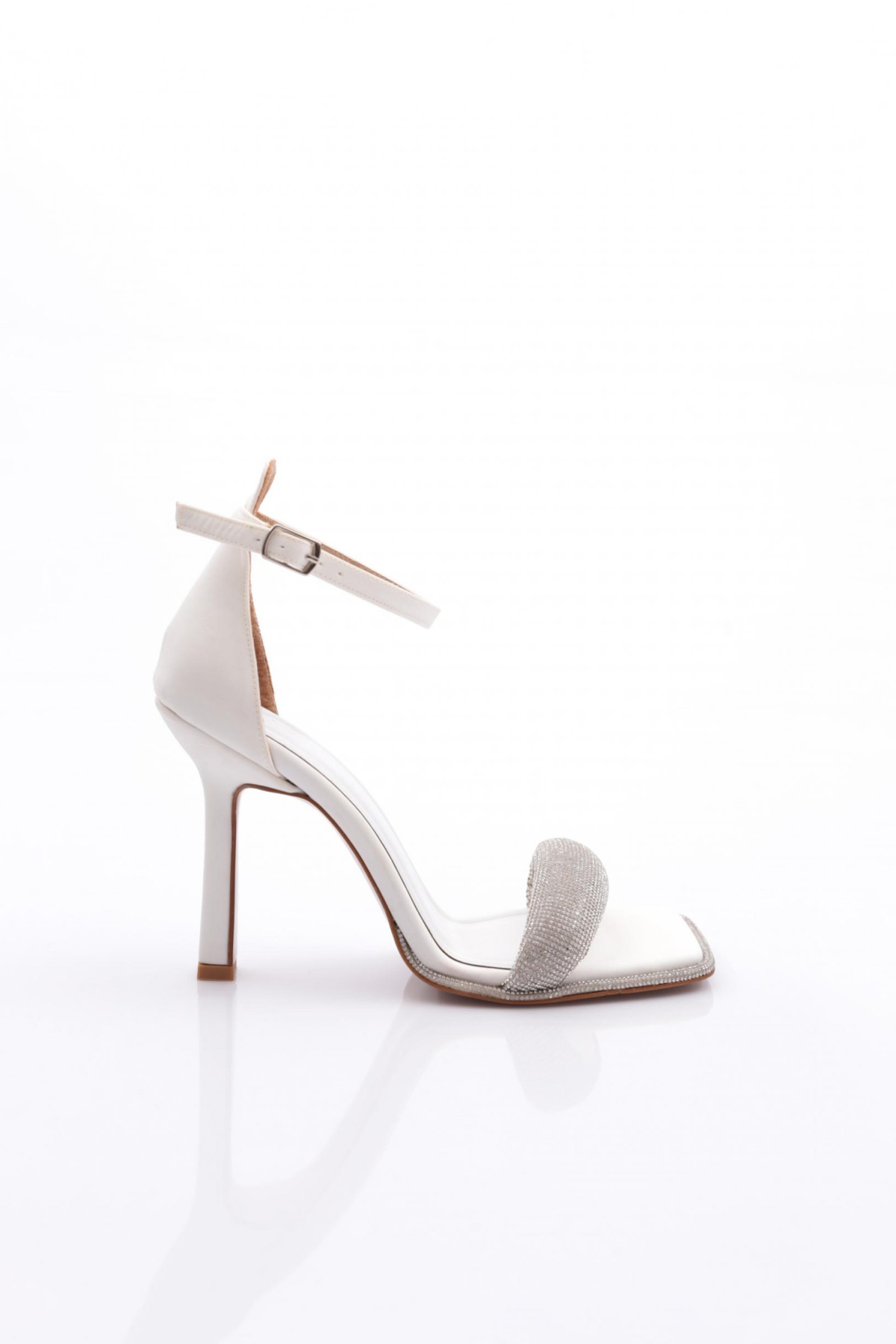 2028 Kadin Kalin Silver Taş Bantli Bilekten Kemer Bağlamali Arkasi Kapali Topuklu Sandalet - Görsel 2