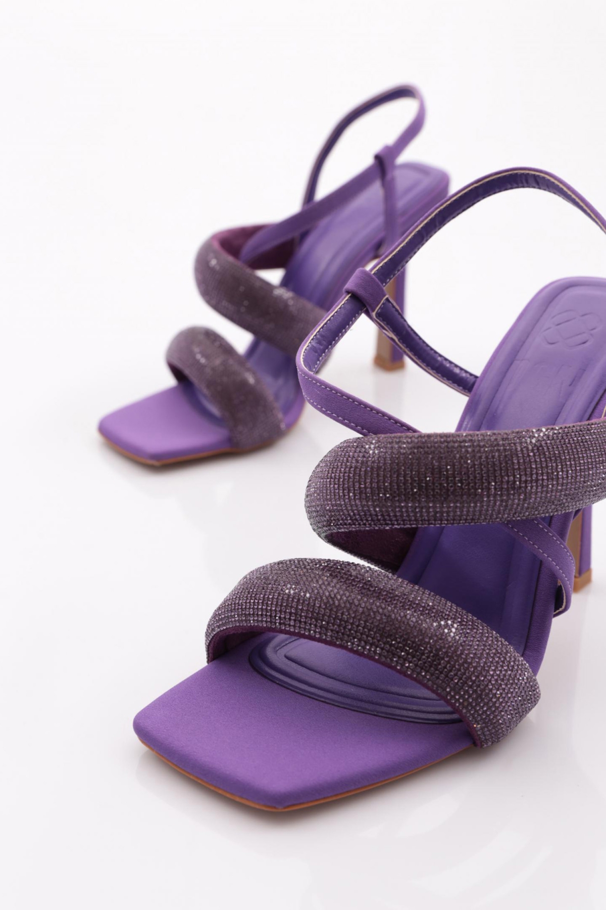 2032 Kadin Sirali Kalin Sirali Ve Çapraz Bantli Silver Taşli Topuklu Sandalet - Görsel 5