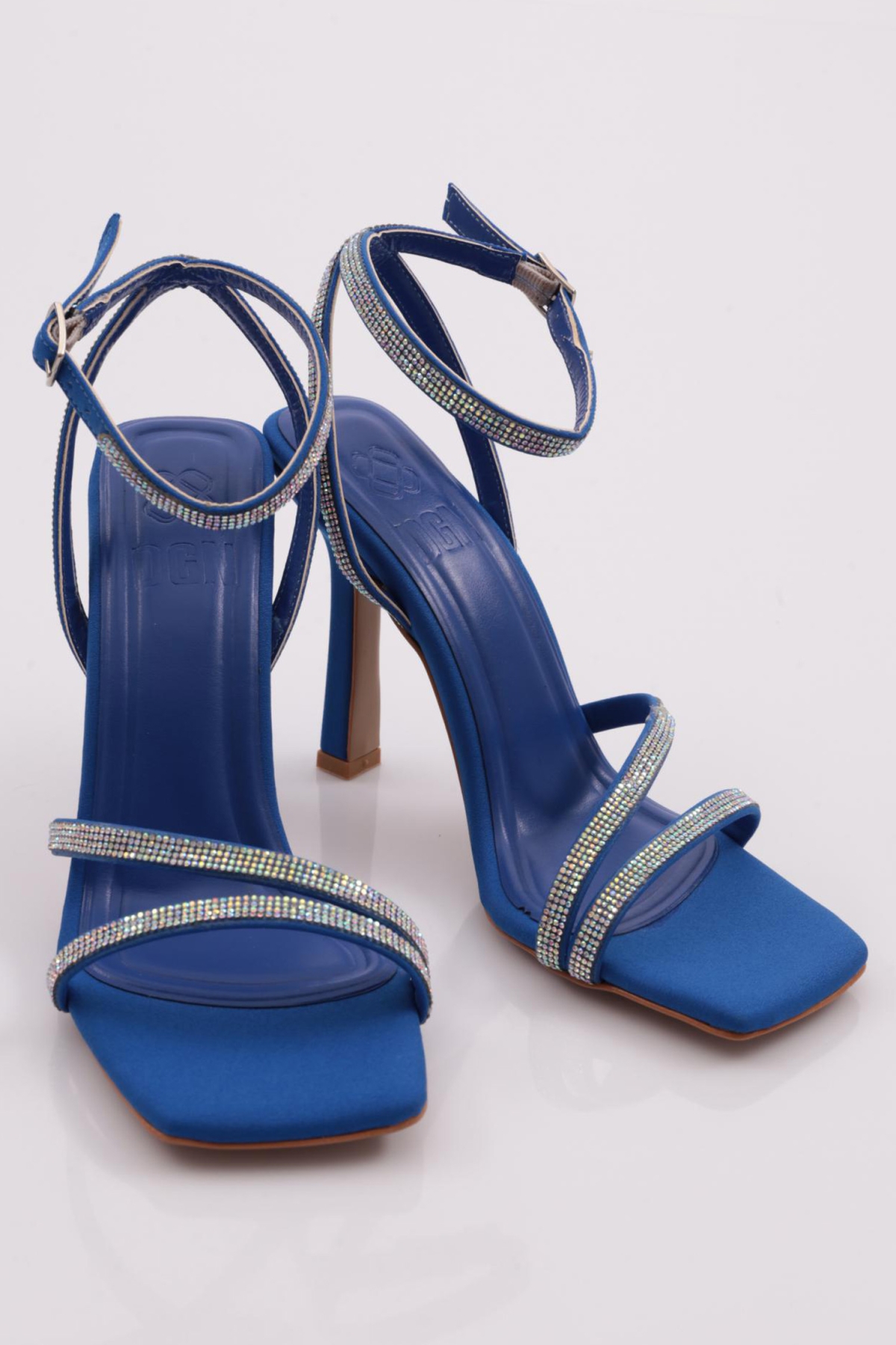 2026 Kadin Silver Taşli Bilekten Kemer Bağlamali Topuklu Sandalet - Görsel 3